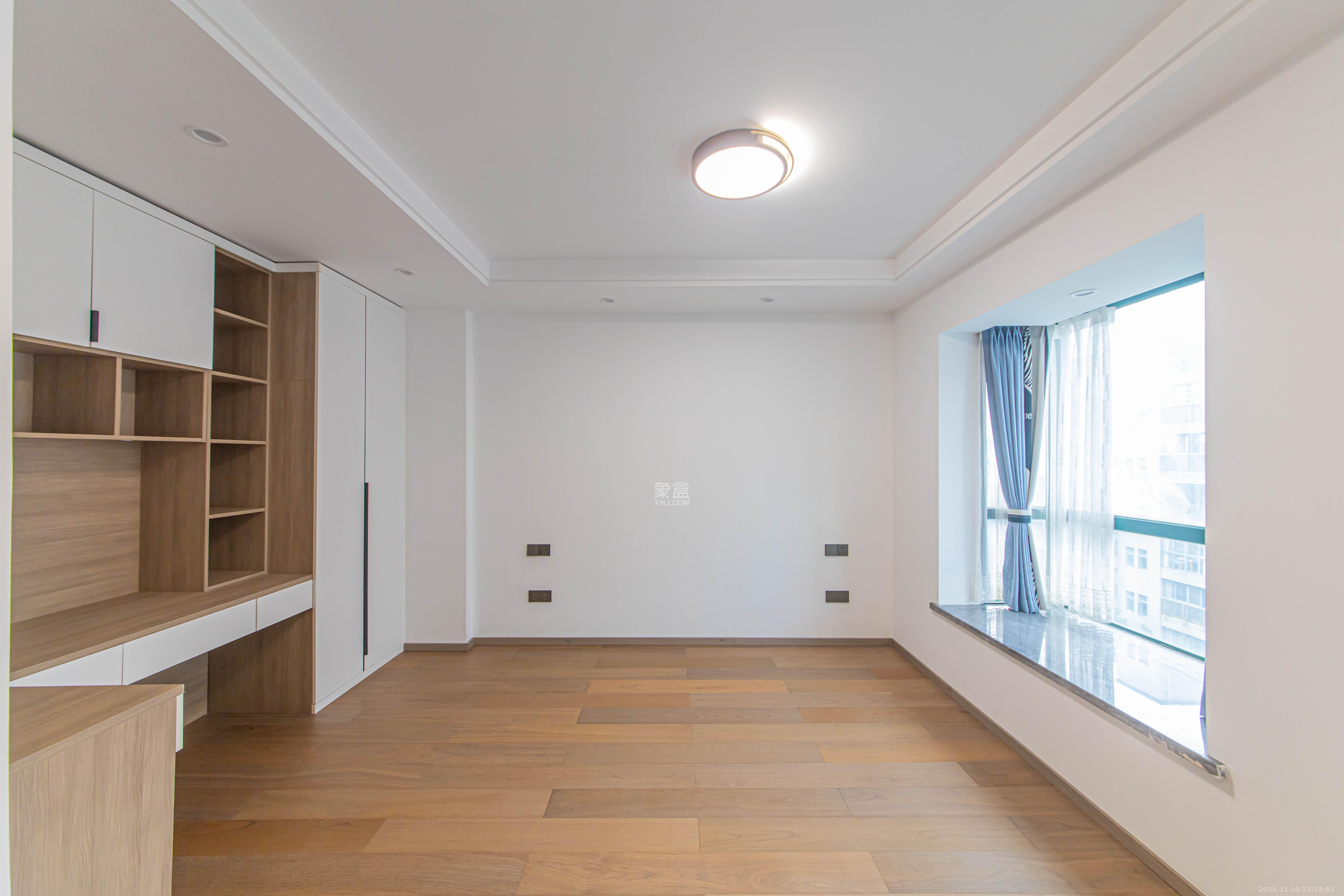 华天苑 3室2厅2卫 165.0万 华天苑 3室2厅2卫 165.0万卧室