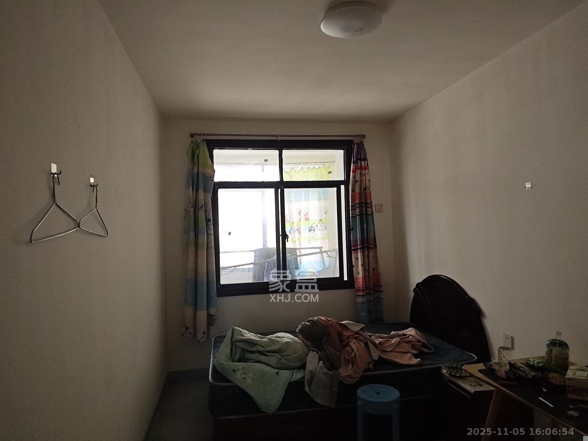 解放四村石子冲  1室0厅0卫    1400.0元/月室内图