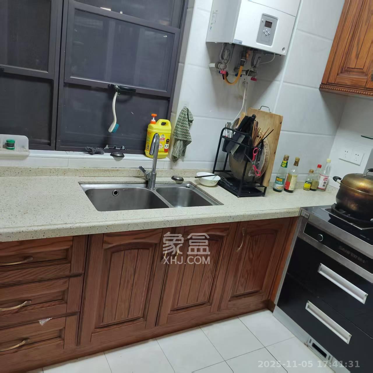 旭辉国际广场(永升商业广场) 4室2厅2卫 5500.0元/月 旭辉国际广场(永升商业广场) 4室2厅2卫 5500.0元/月室内图