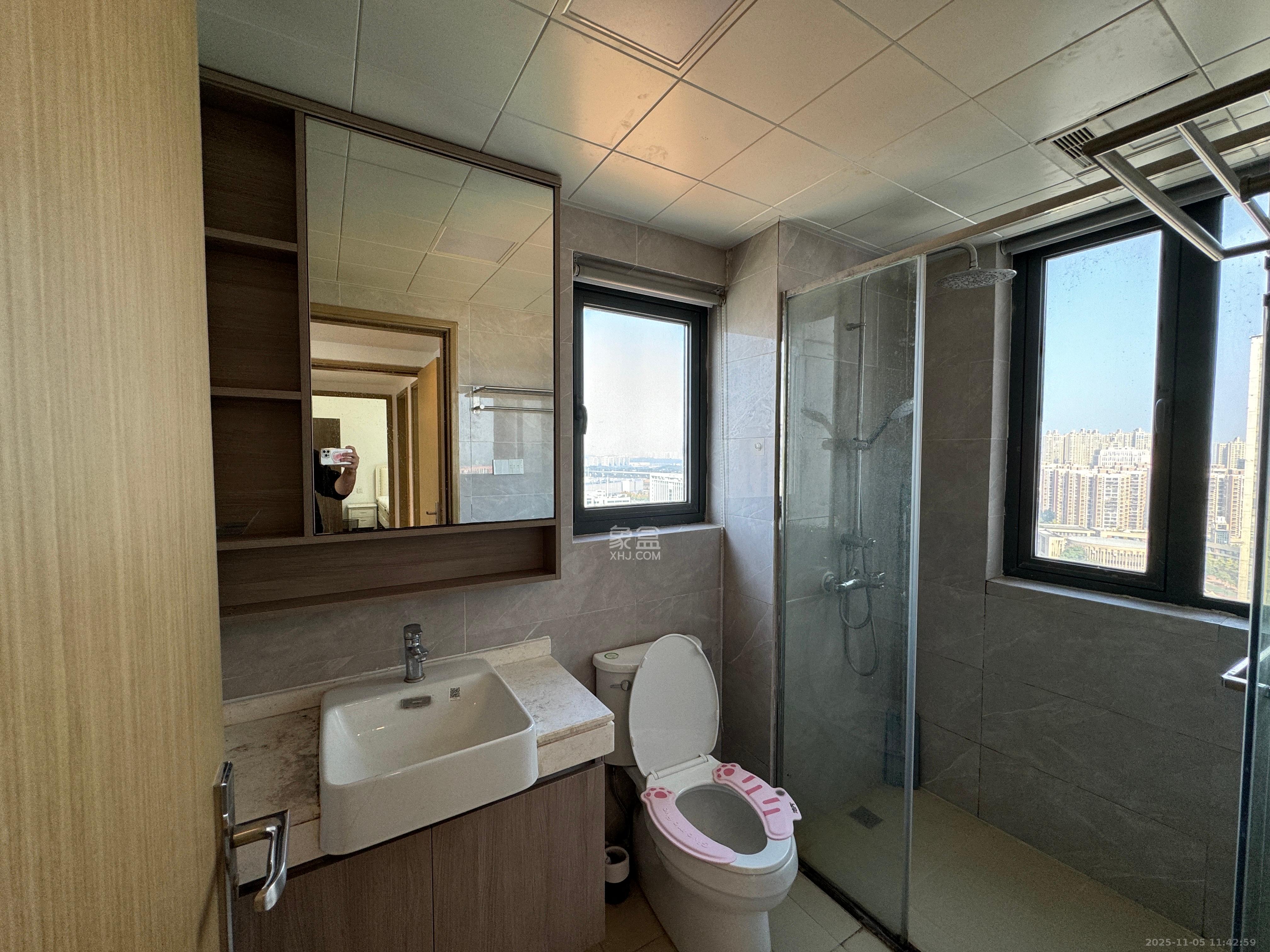 清控湖山雅居北区  4室2厅2卫    2500.0元/月室内图