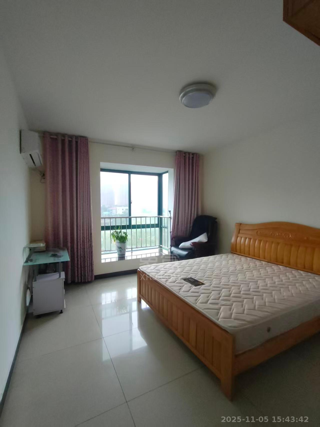 天鹅湖1号  4室2厅2卫    1900.0元/月室内图