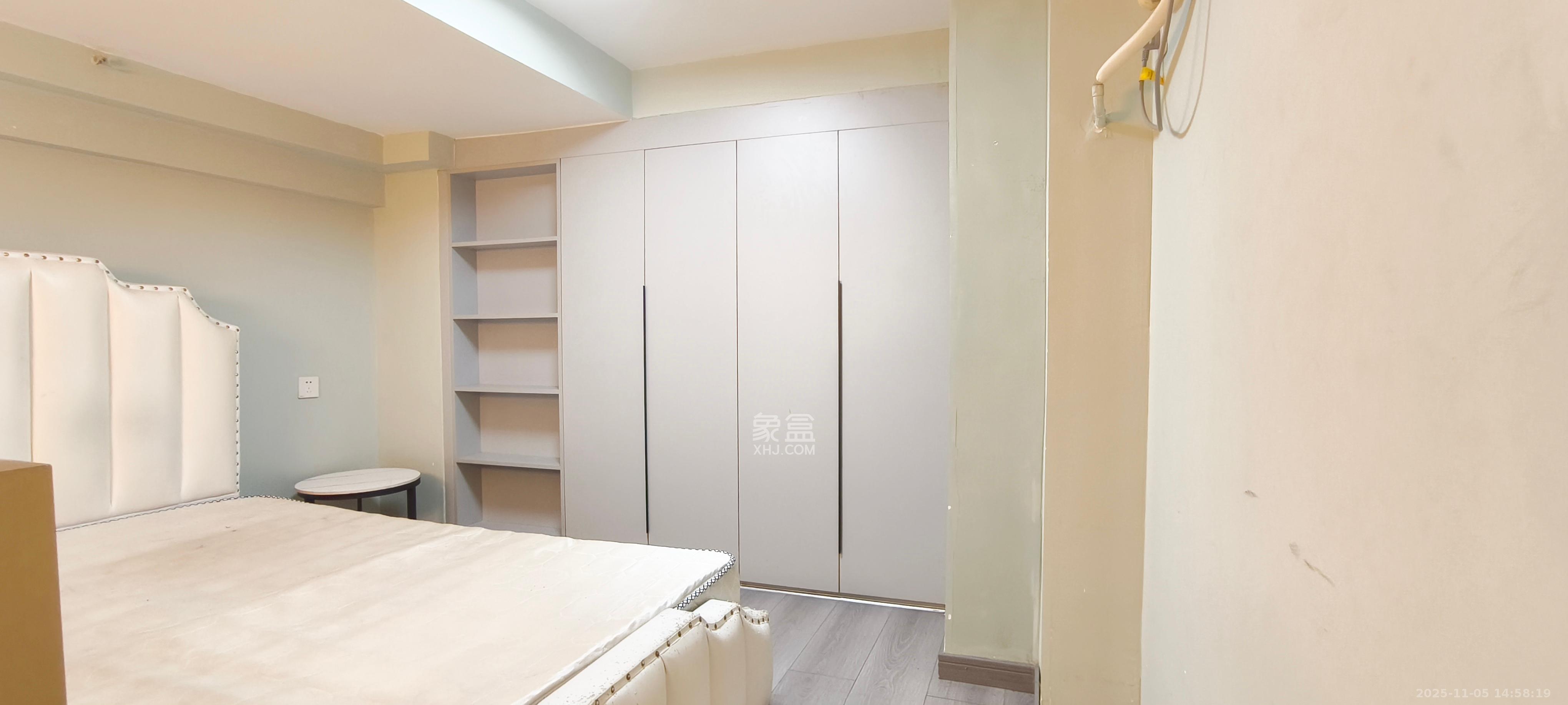 力高凤凰新天  1室1厅1卫    1800.0元/月室内图