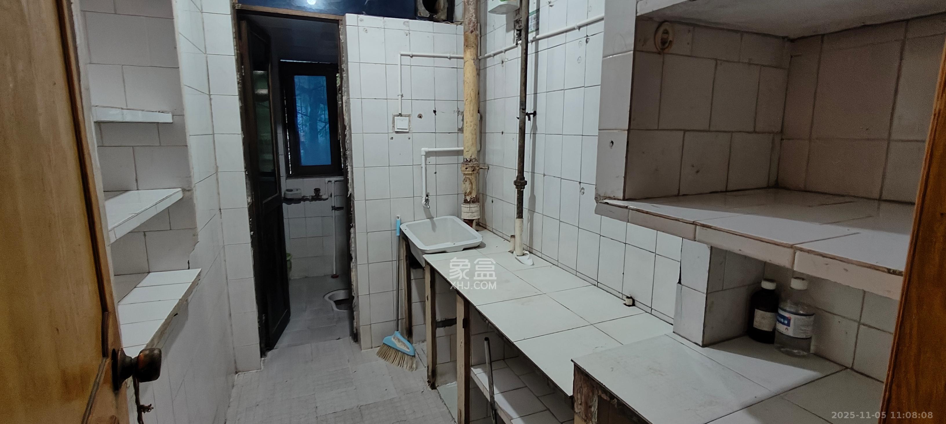 乔庄社区 3室2厅1卫 1300.0元/月 乔庄社区 3室2厅1卫 1300.0元/月室内图