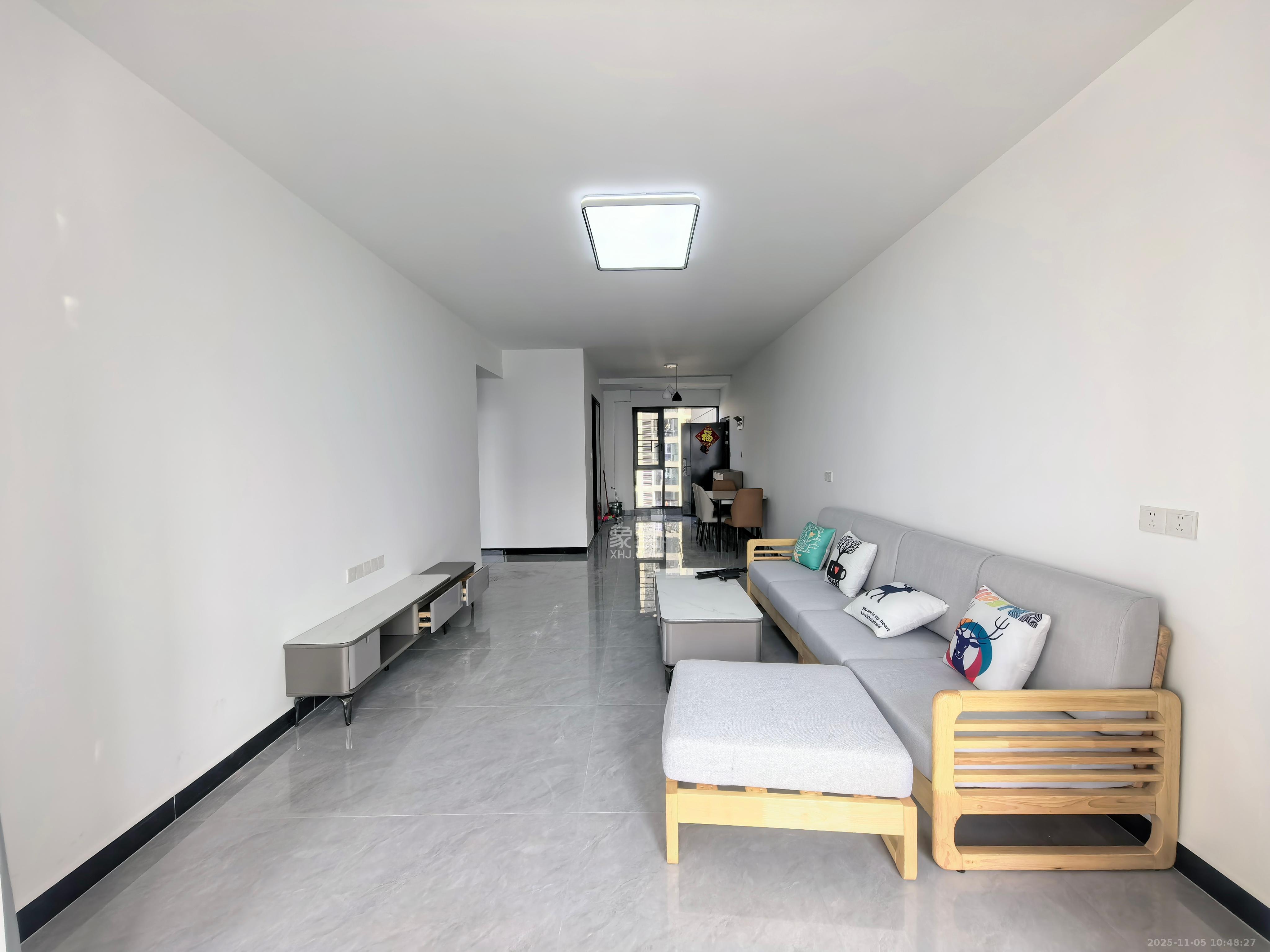 润和星河玥  3室2厅2卫    2800.0元/月