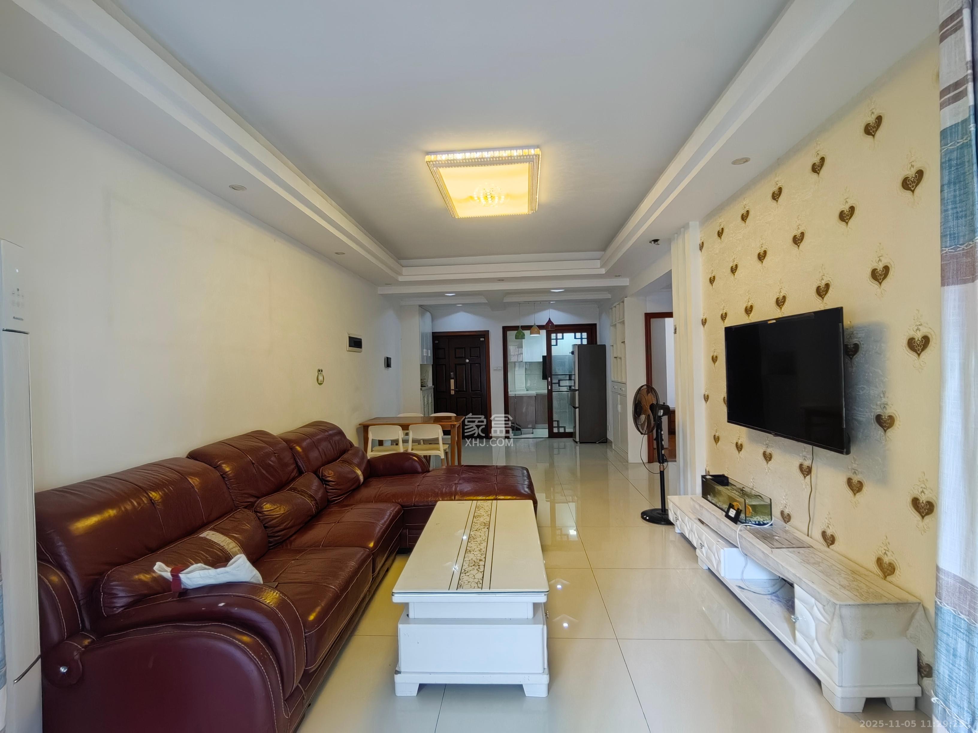 珠江东方明珠（新地东方明珠）三期  3室2厅1卫    1800.0元/月室内图