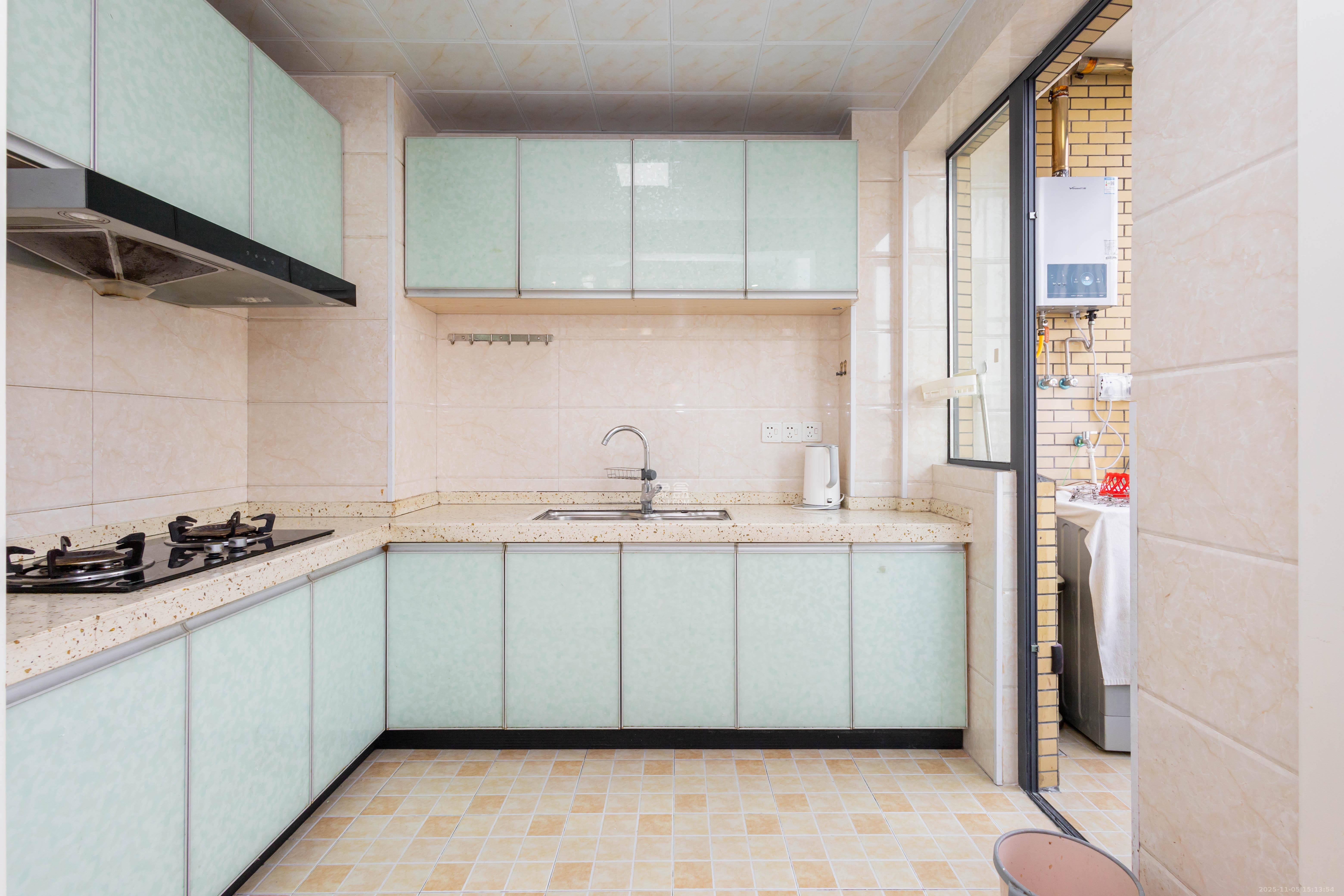 中国铁建国际城二期 3室2厅1卫 65.8万 中国铁建国际城二期 3室2厅1卫 65.8万厨房