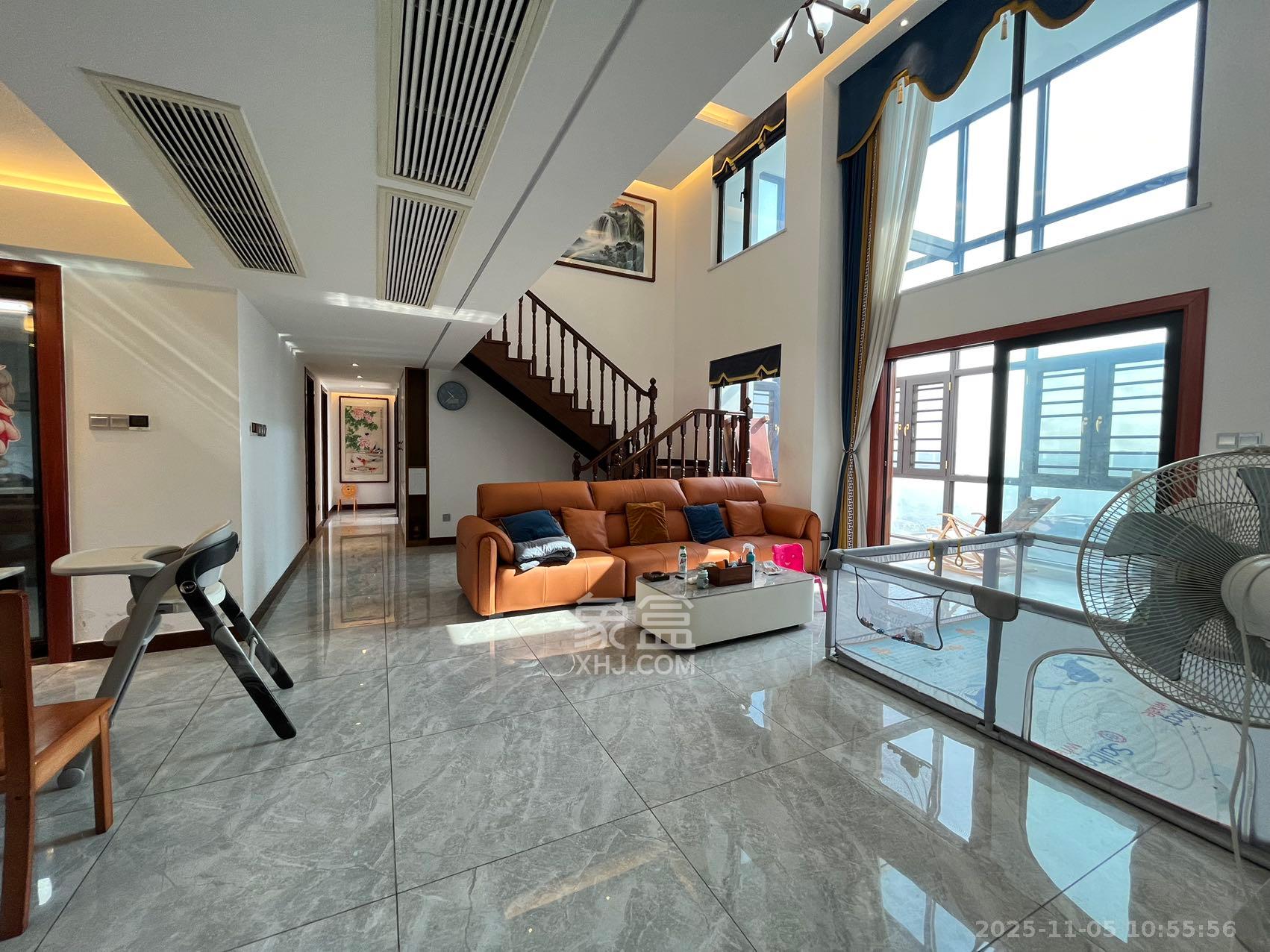 万科金域蓝湾  5室2厅3卫    8800.0元/月室内图1