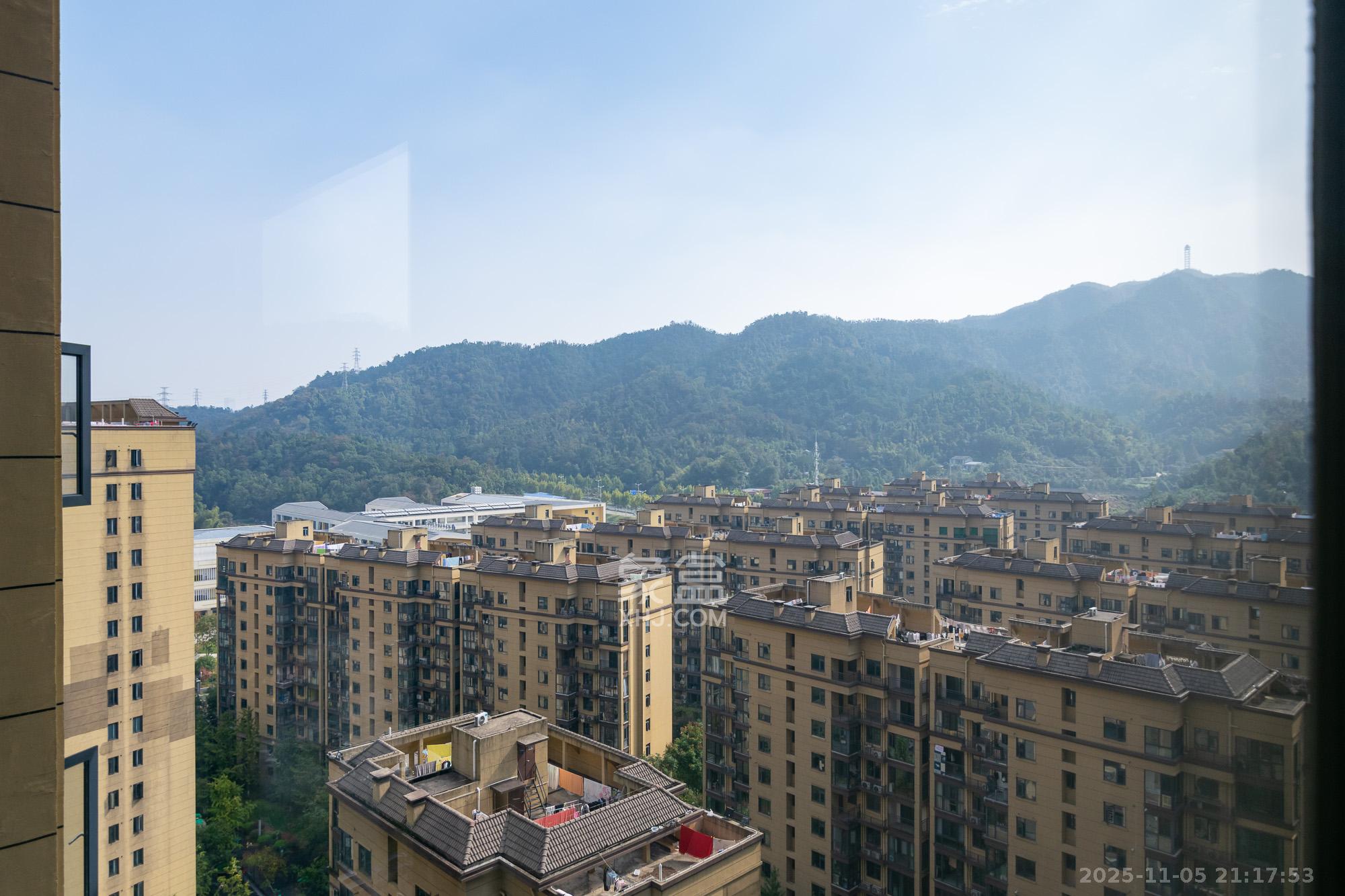 澳海谷山府  4室2厅2卫    99.8万其他