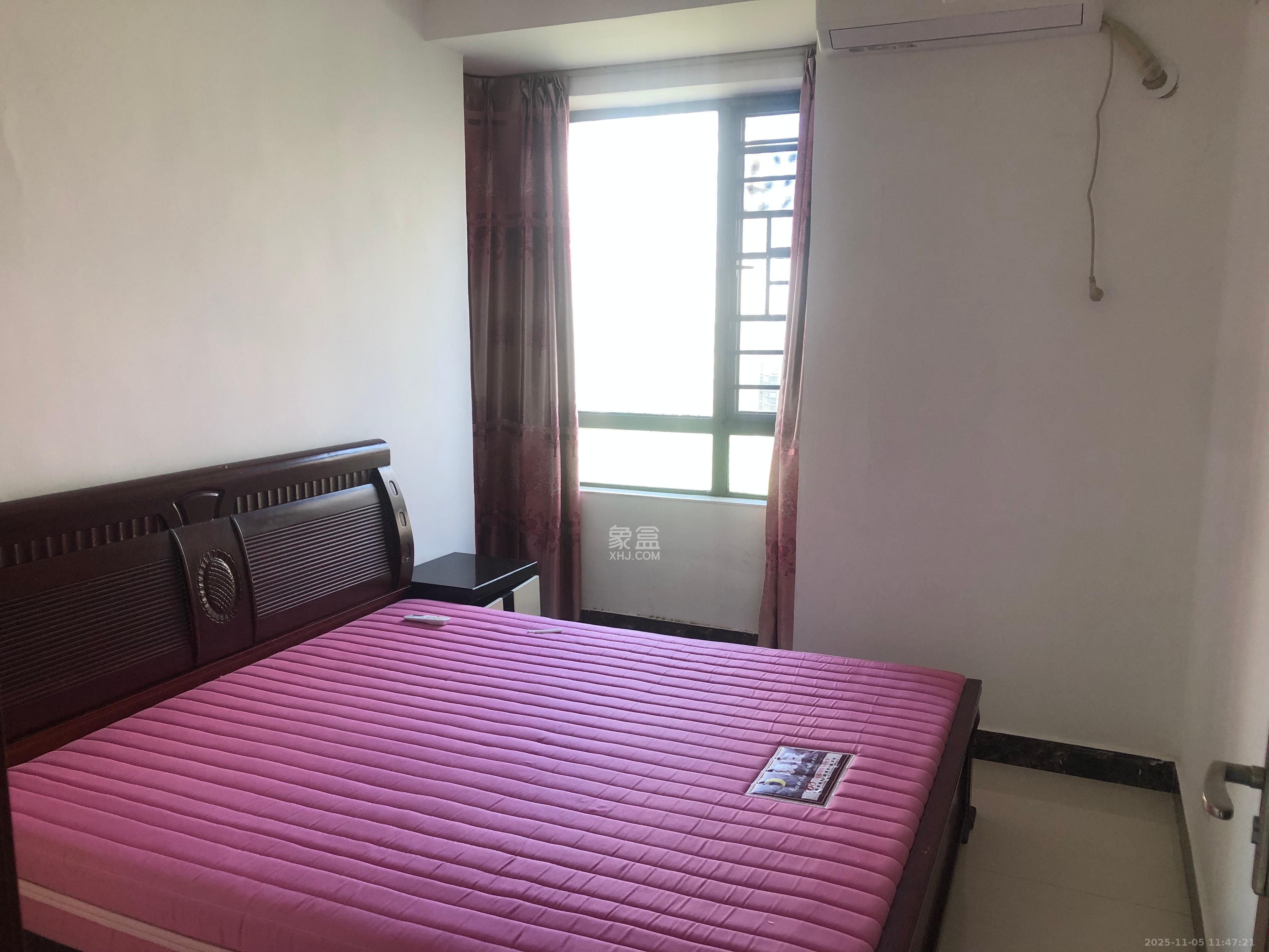 新华都万家城  3室2厅2卫    2000.0元/月室内图