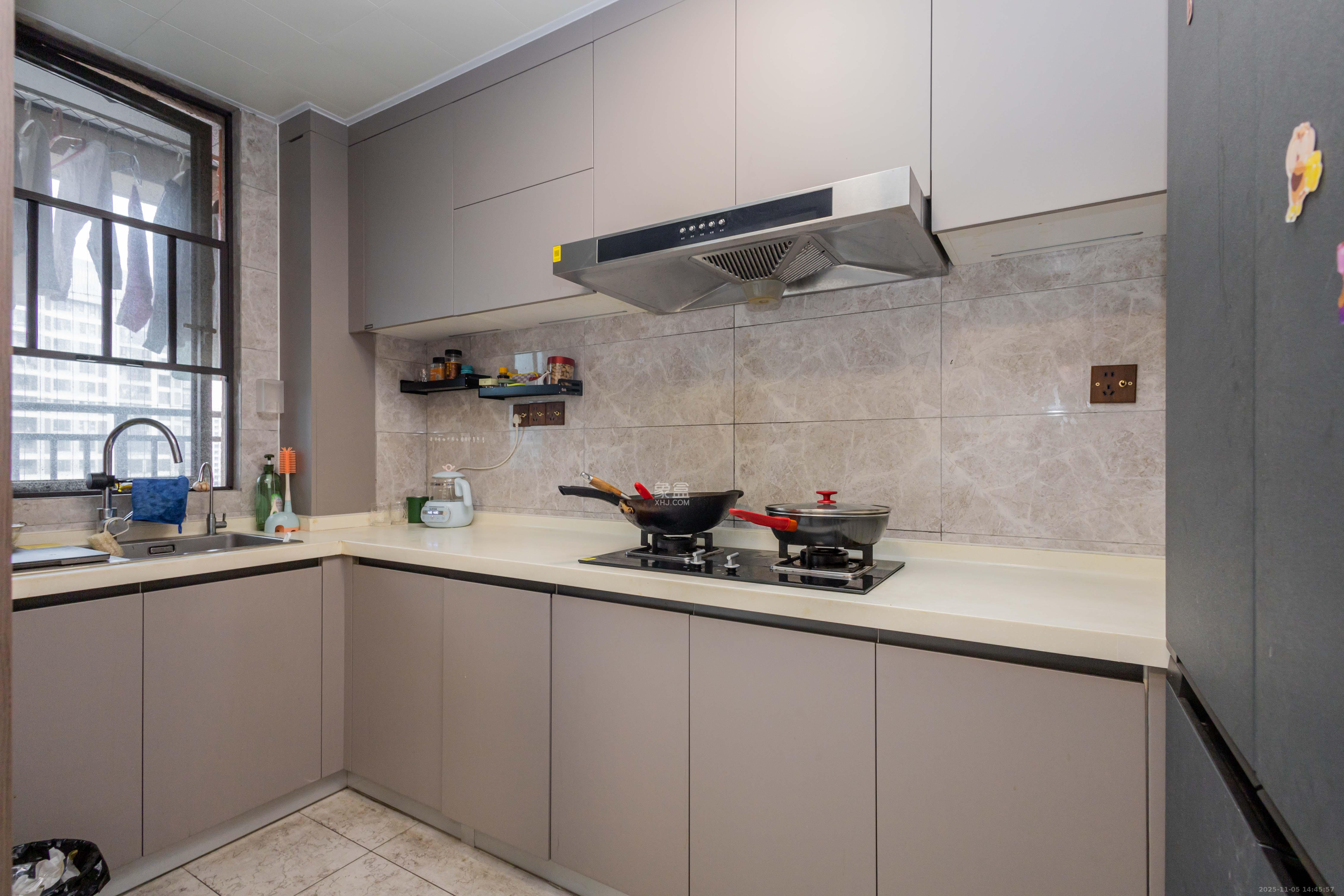 金茂建发观悦 3室2厅2卫 205.0万 金茂建发观悦 3室2厅2卫 205.0万厨房