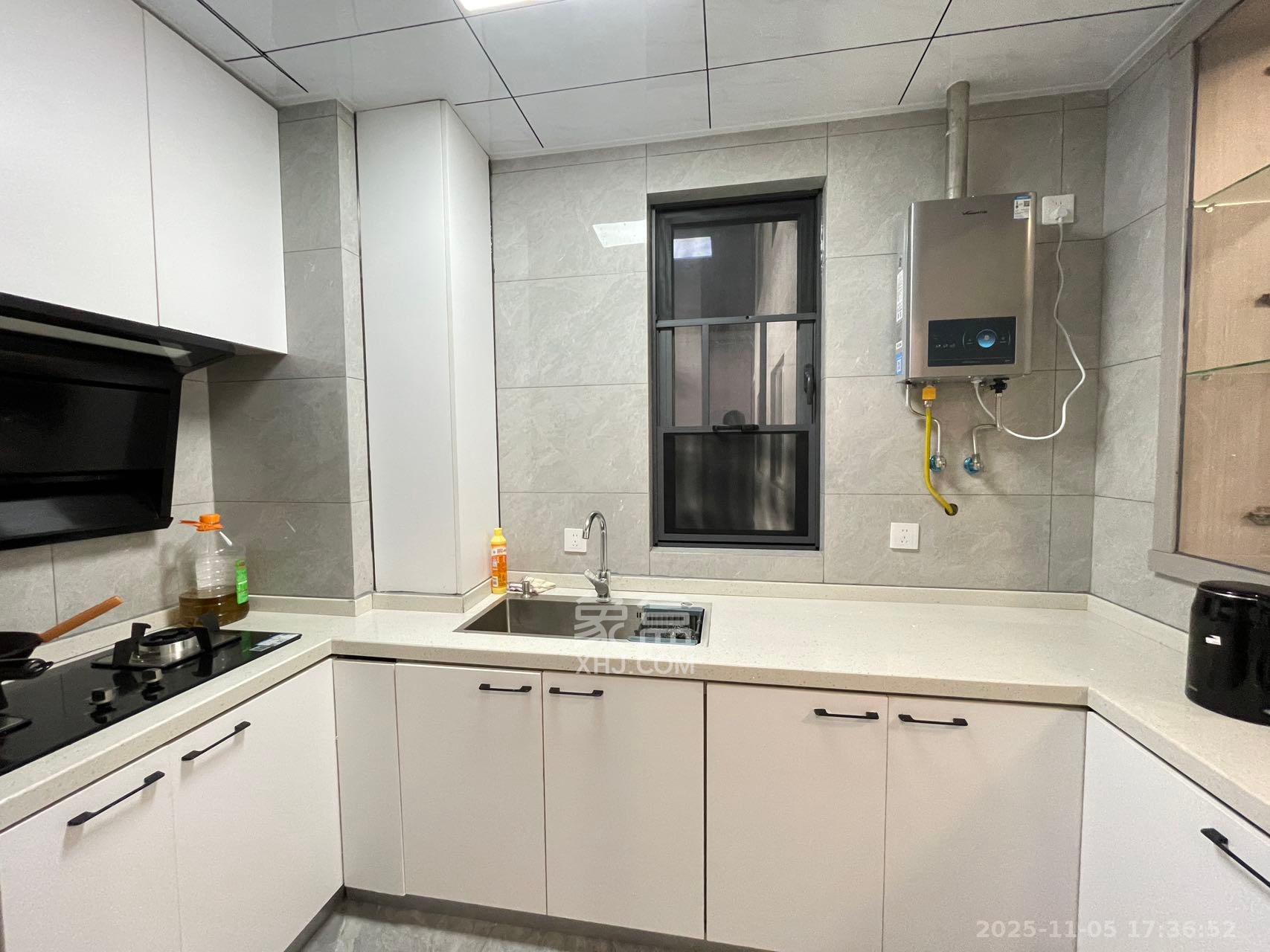 融创会展上东区  3室2厅2卫    2200.0元/月室内图