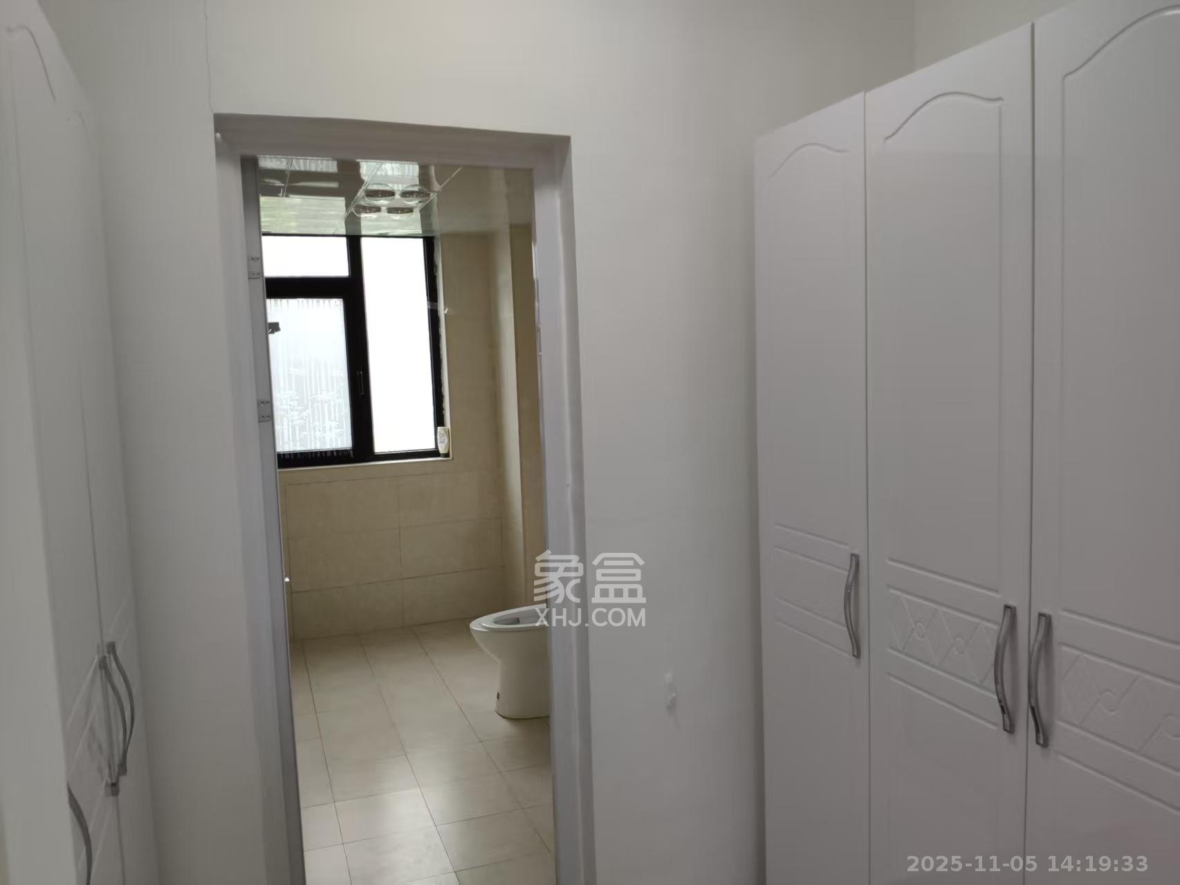 晟通牡丹舸  3室2厅2卫    3900.0元/月室内图