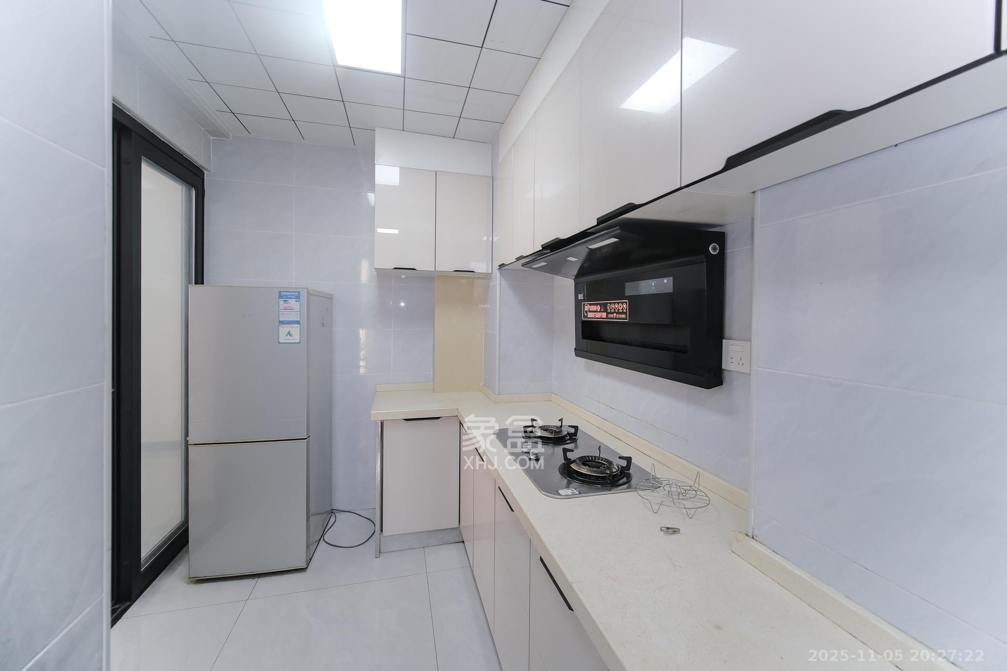 保利香槟国际  3室2厅1卫    86.0万厨房