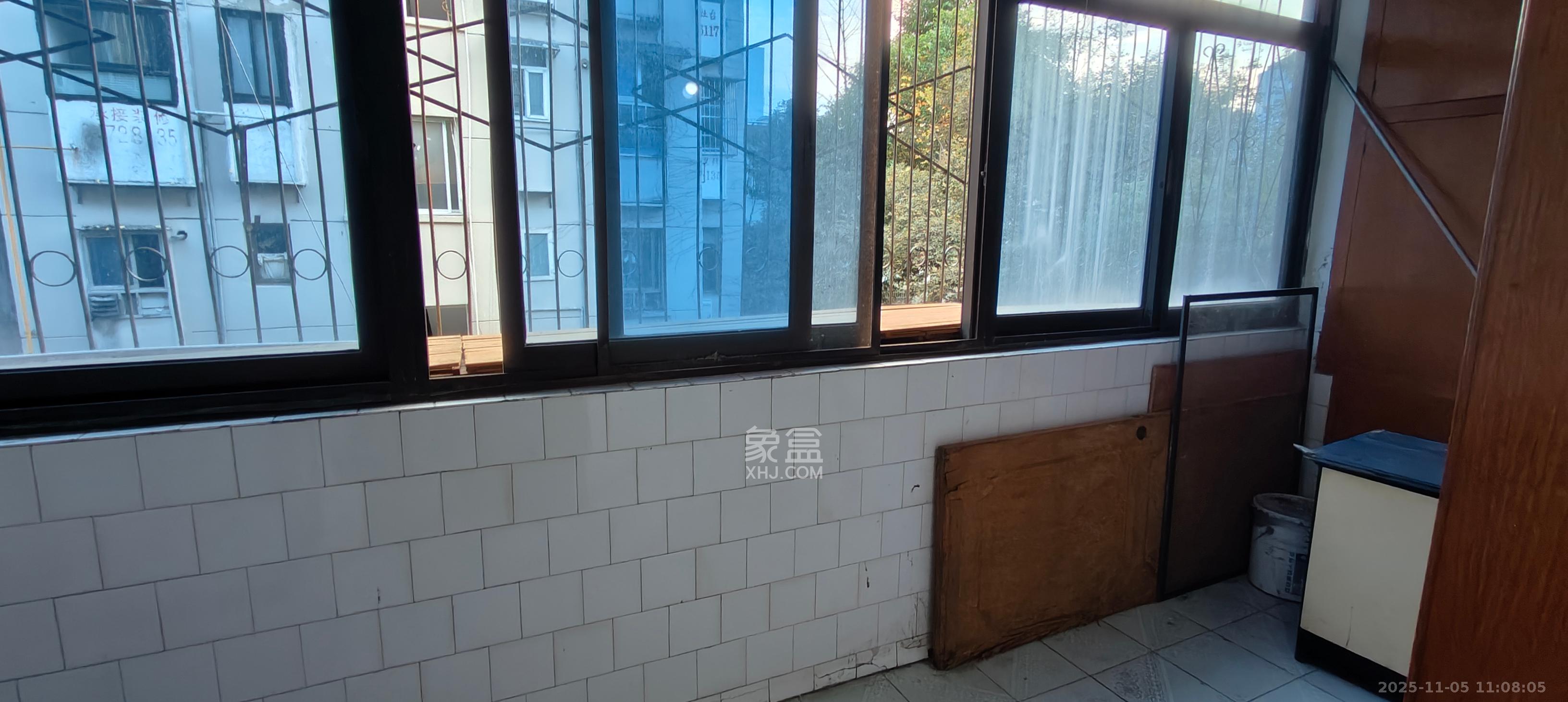 乔庄社区 3室2厅1卫 1300.0元/月 乔庄社区 3室2厅1卫 1300.0元/月室内图