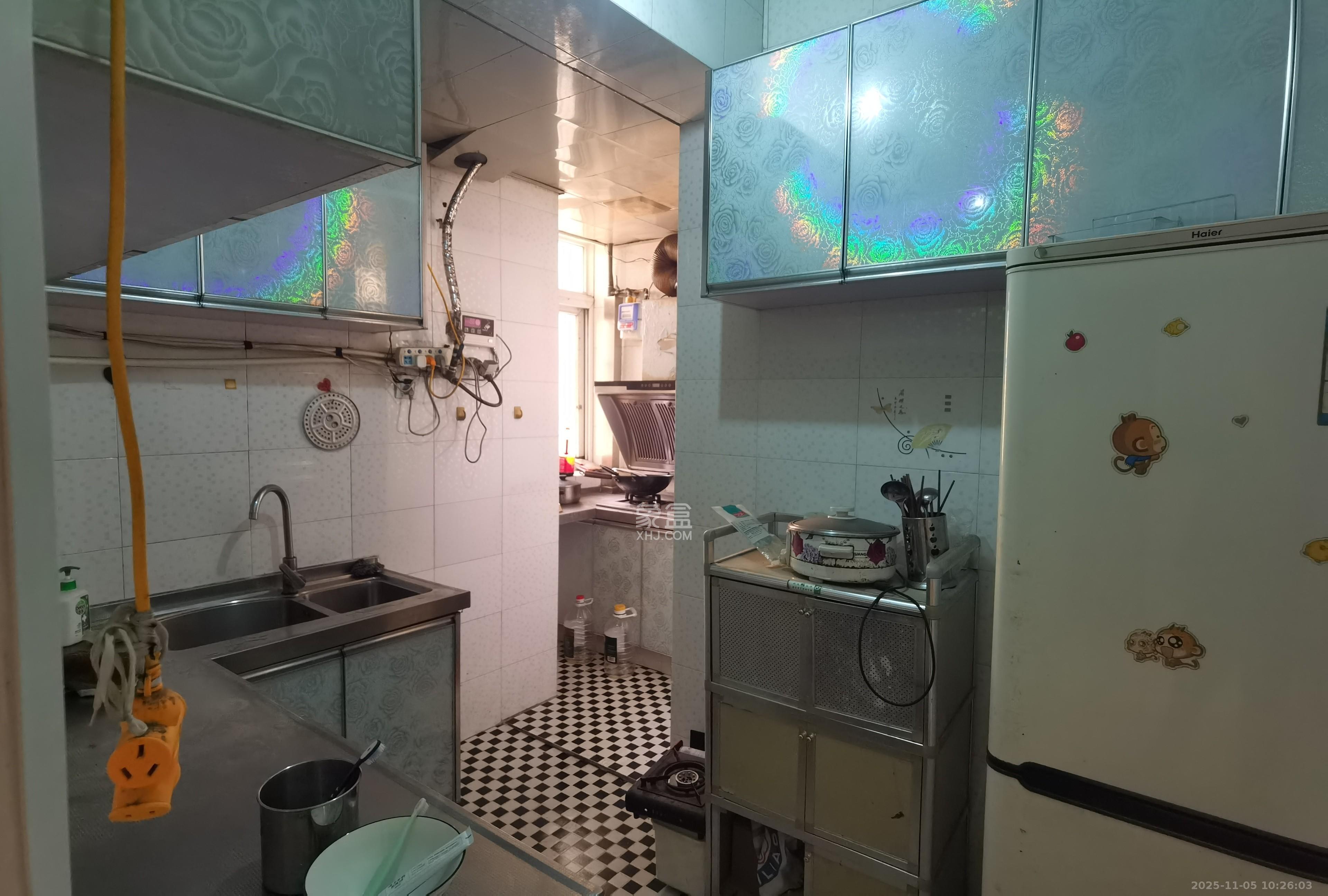 楚天家园  3室2厅2卫    1800.0元/月室内图