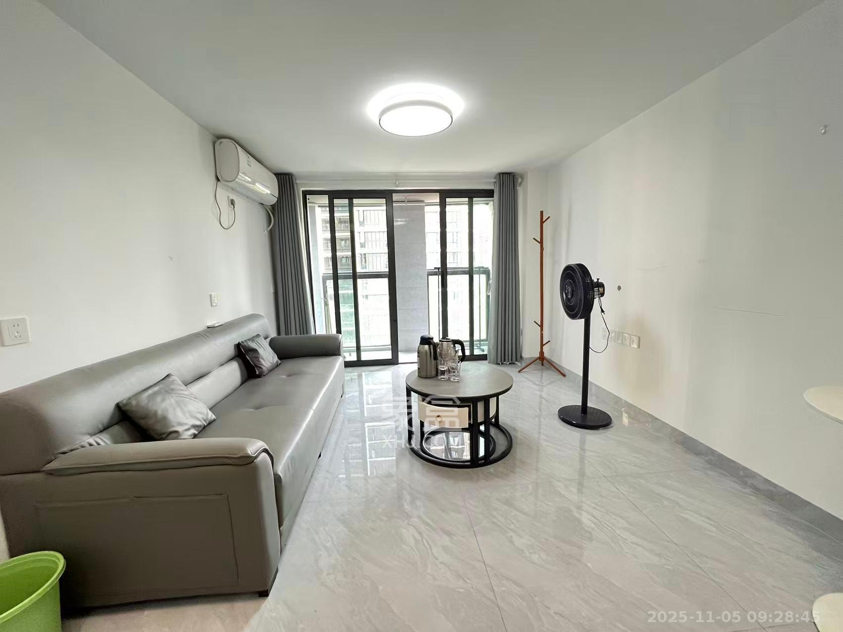 中交广场公寓 2室1厅1卫 2000.0元/月 中交广场公寓 2室1厅1卫 2000.0元/月室内图