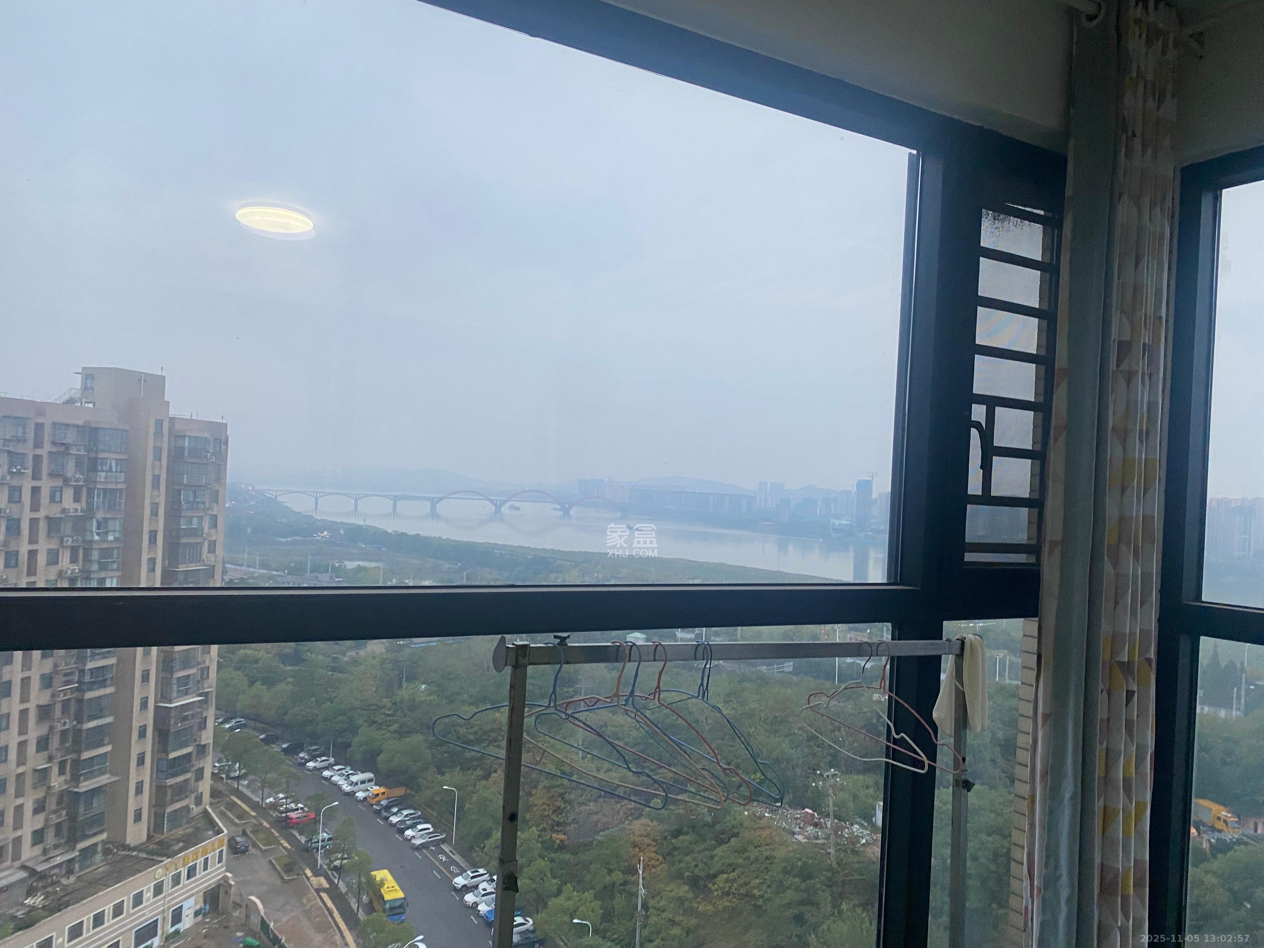 香芙嘉园（广铁湘府嘉园）  3室1厅1卫    2600.0元/月室内图