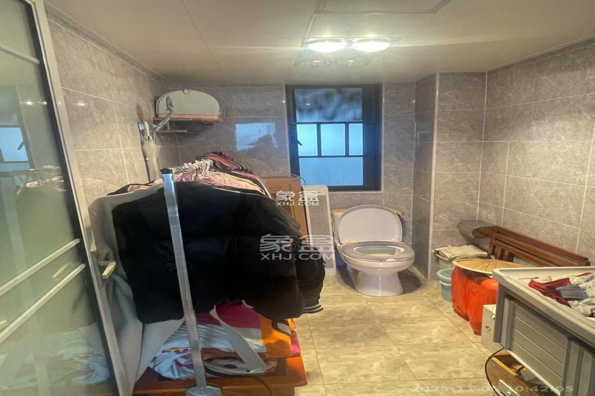 轻盐阳光CEO(轻盐雅苑)(轻奢时代) 3室2厅2卫 2500.0元/月 轻盐阳光CEO(轻盐雅苑)(轻奢时代) 3室2厅2卫 2500.0元/月室内图