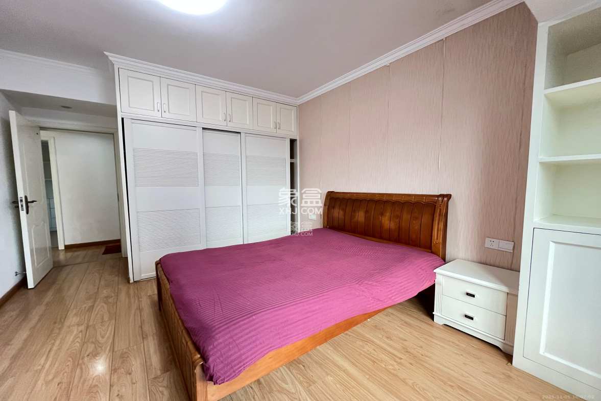 绿地中央广场 3室2厅1卫 2900.0元/月 绿地中央广场 3室2厅1卫 2900.0元/月室内图