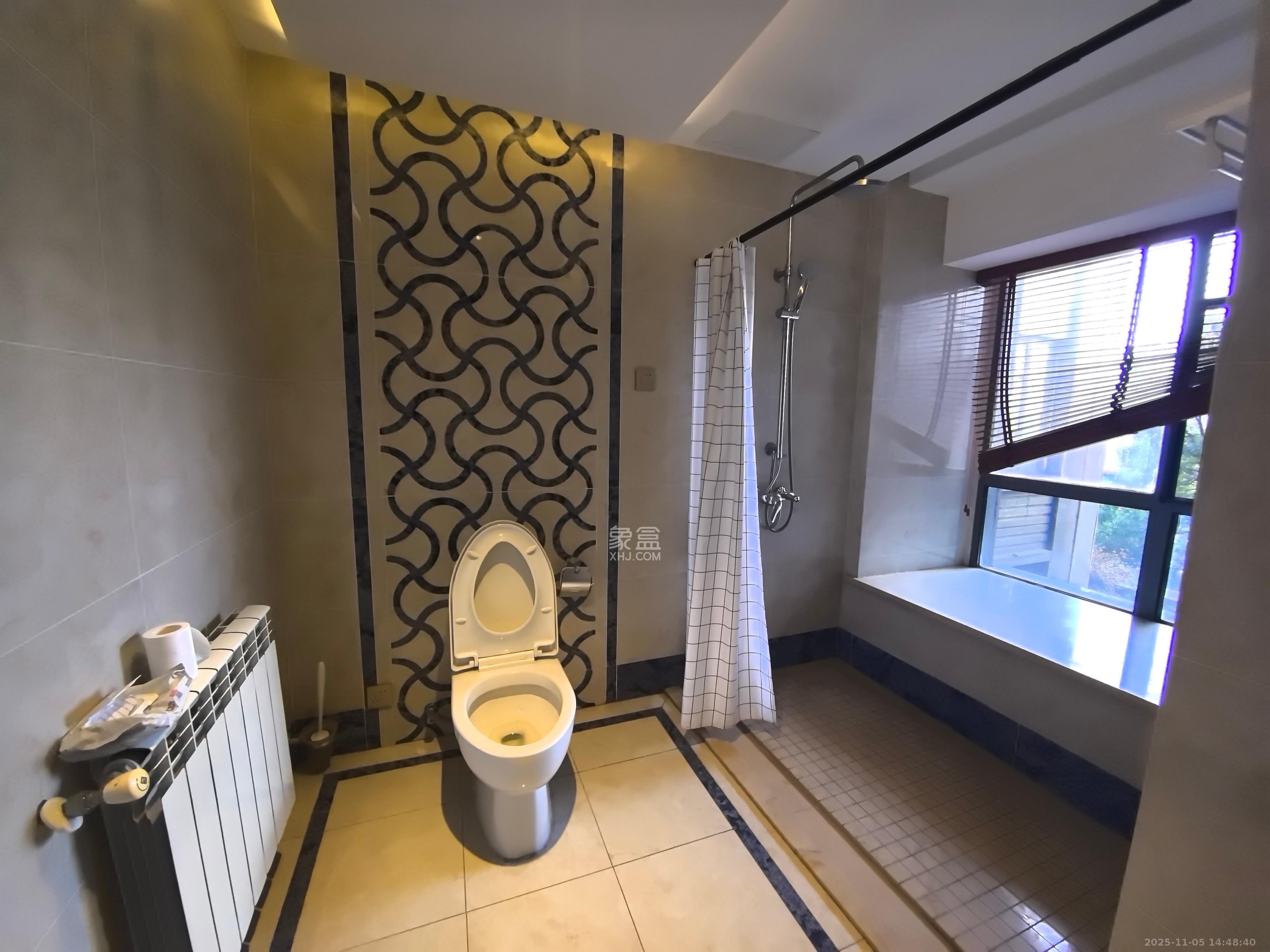 保利国际广场  4室2厅2卫    16000.0元/月室内图