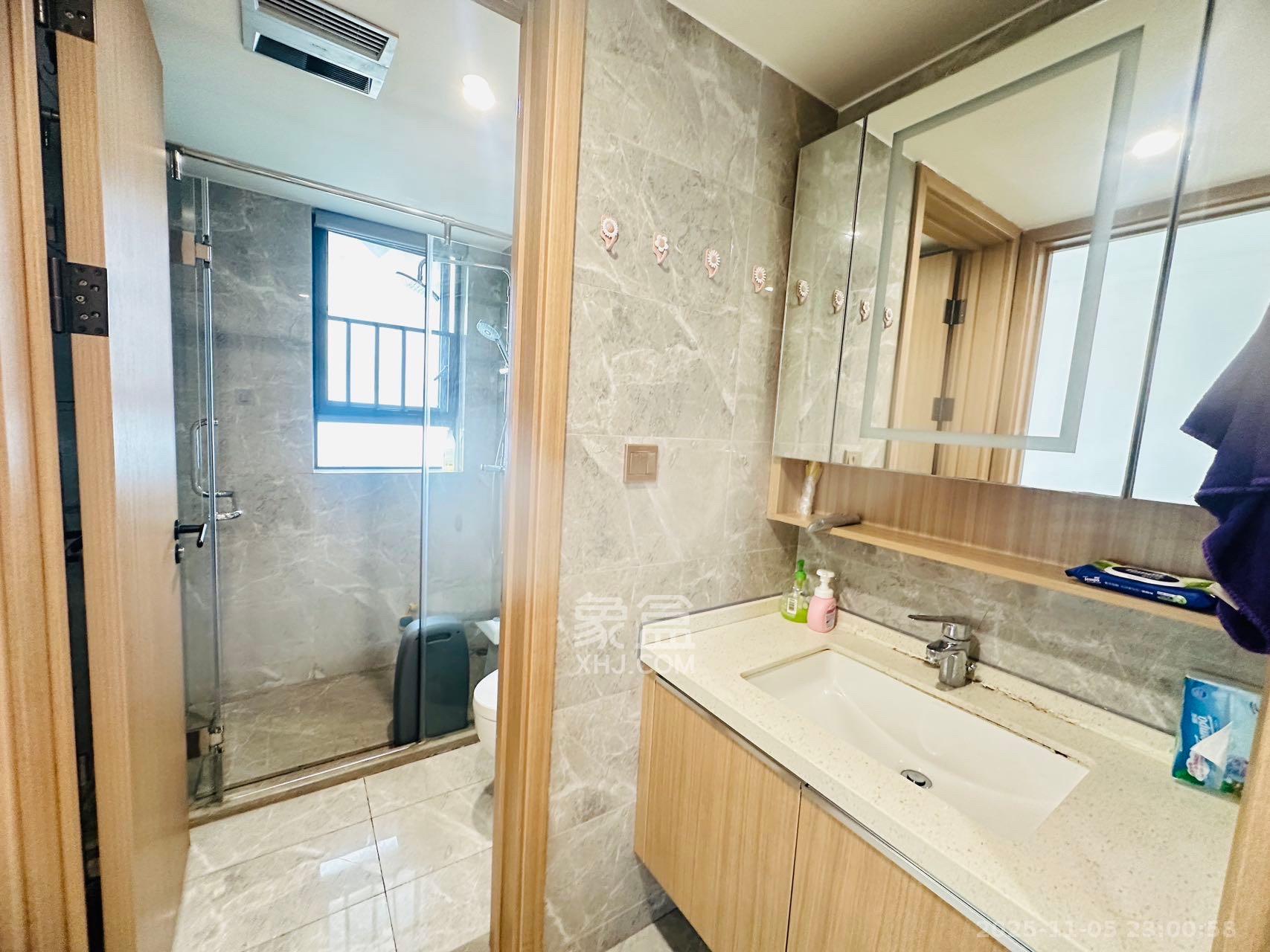 旭辉华宇南宸府  4室2厅2卫    4700.0元/月室内图