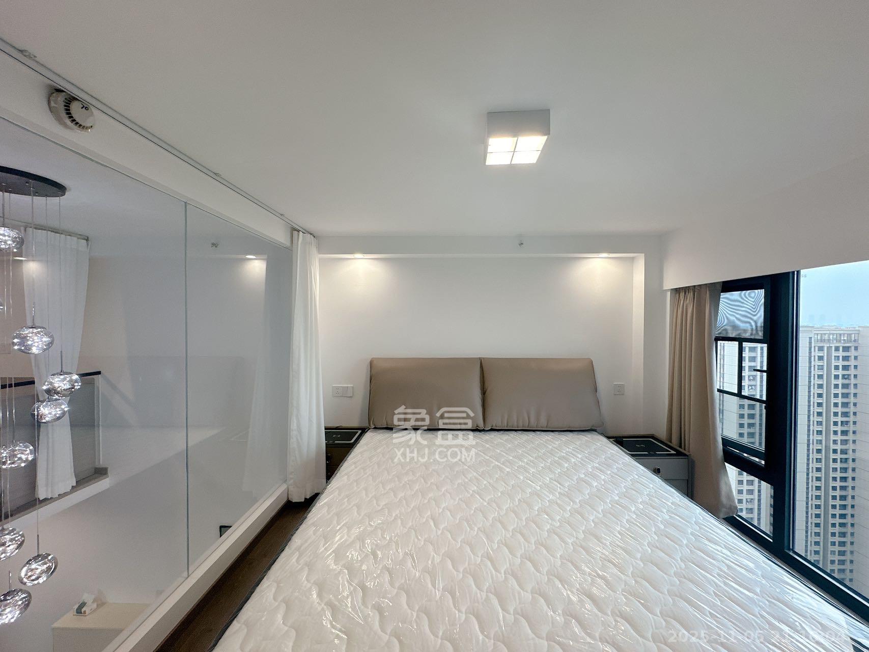 卓越中寰  1室0厅0卫    2800.0元/月室内图