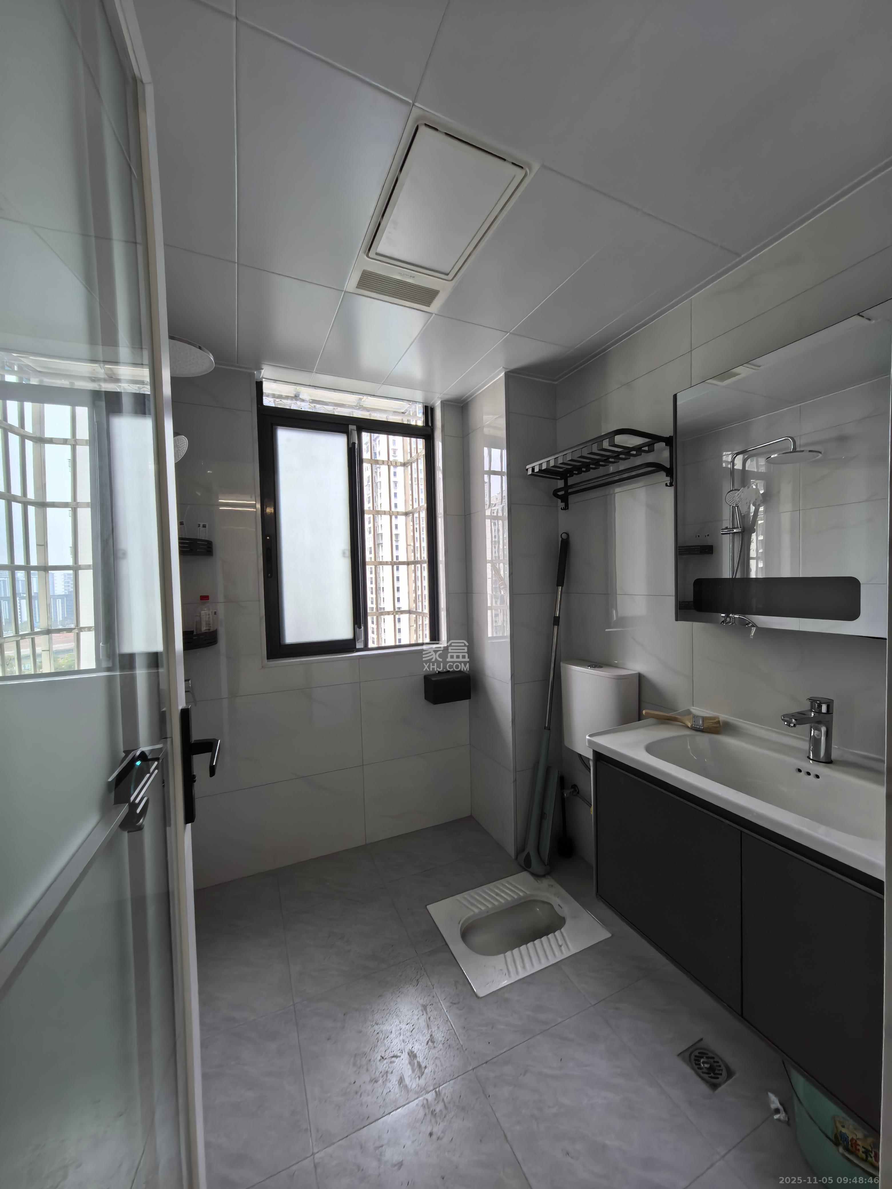 和景家园二期  2室1厅1卫    1800.0元/月室内图