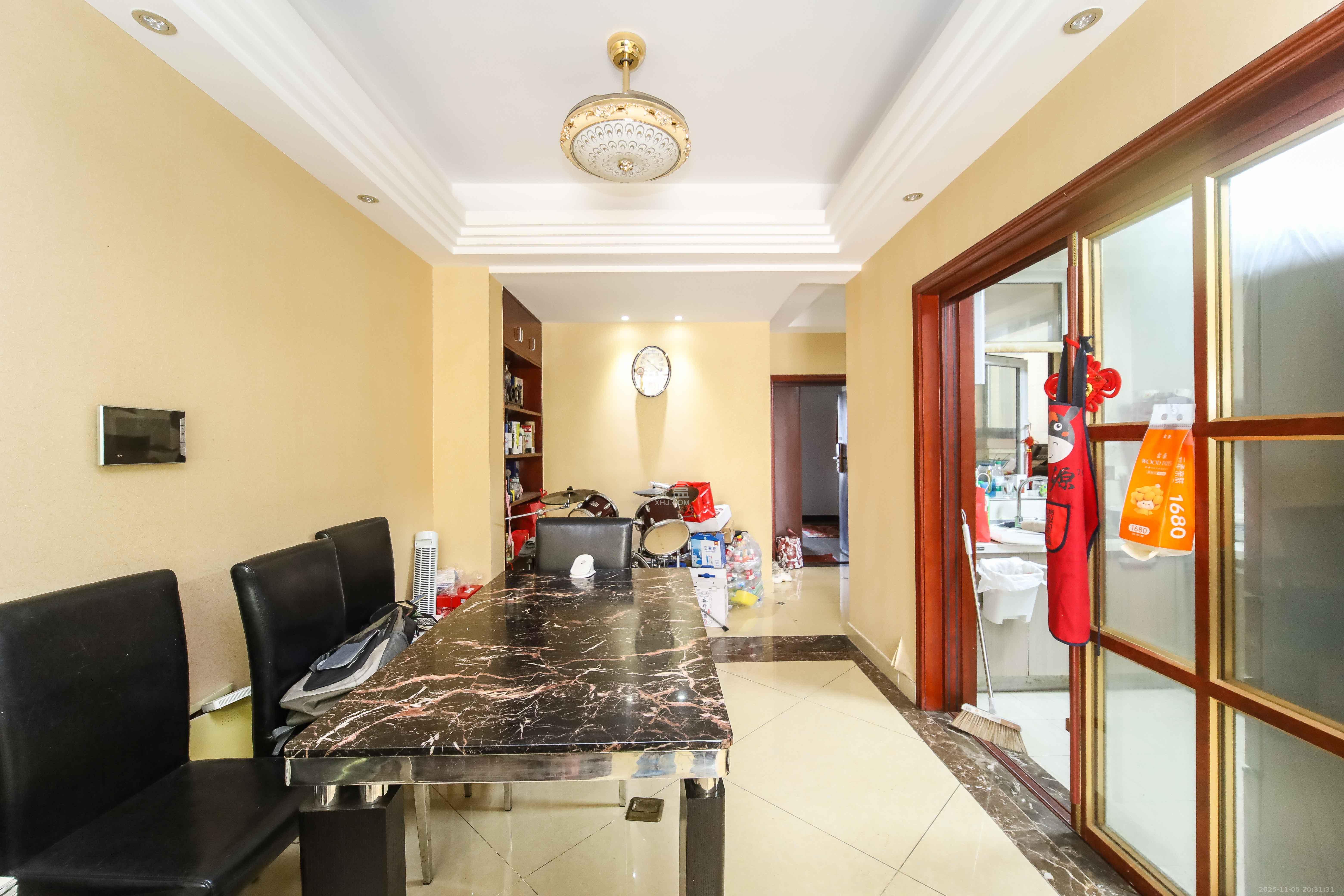 恒业雅苑  4室2厅2卫    152.0万其他