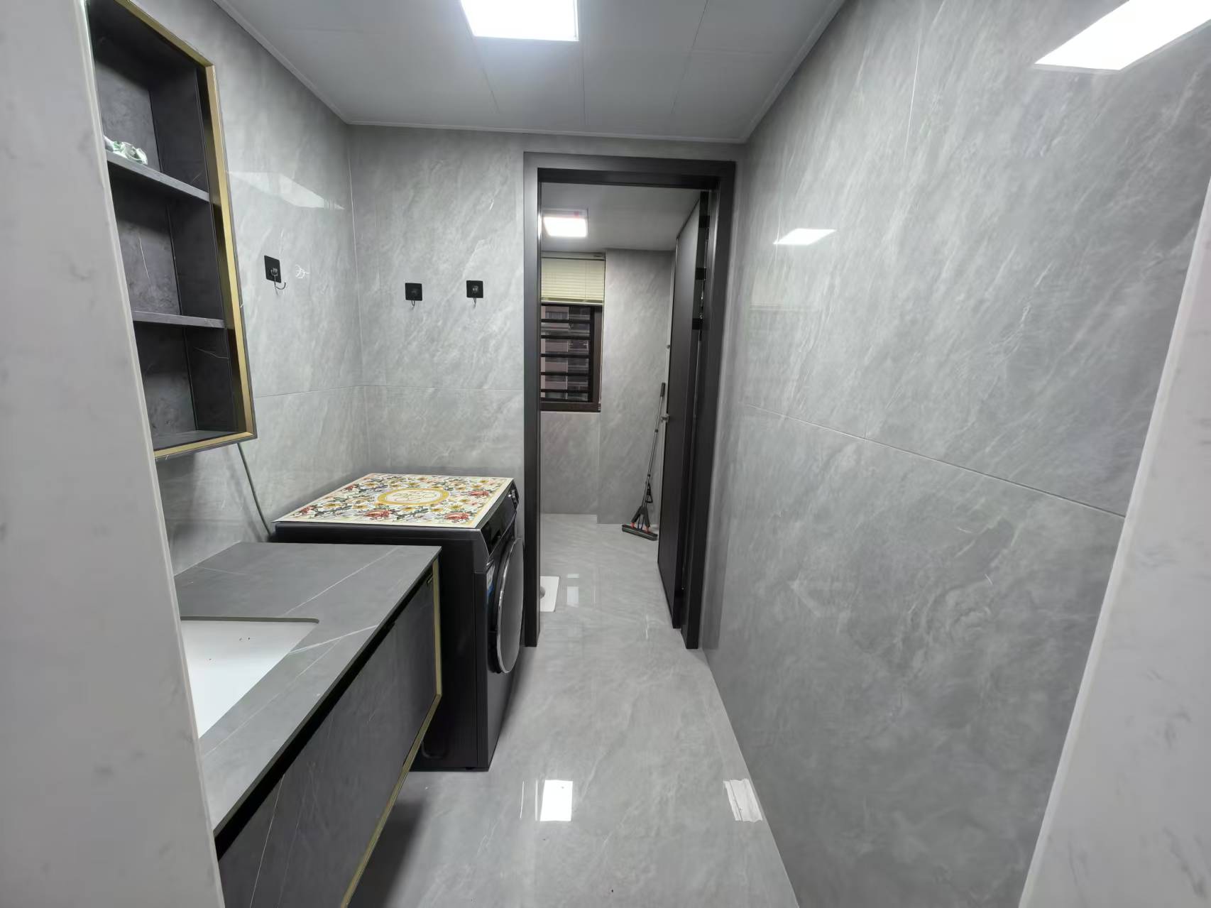 融冠乐城  5室2厅2卫    4300.0元/月室内图