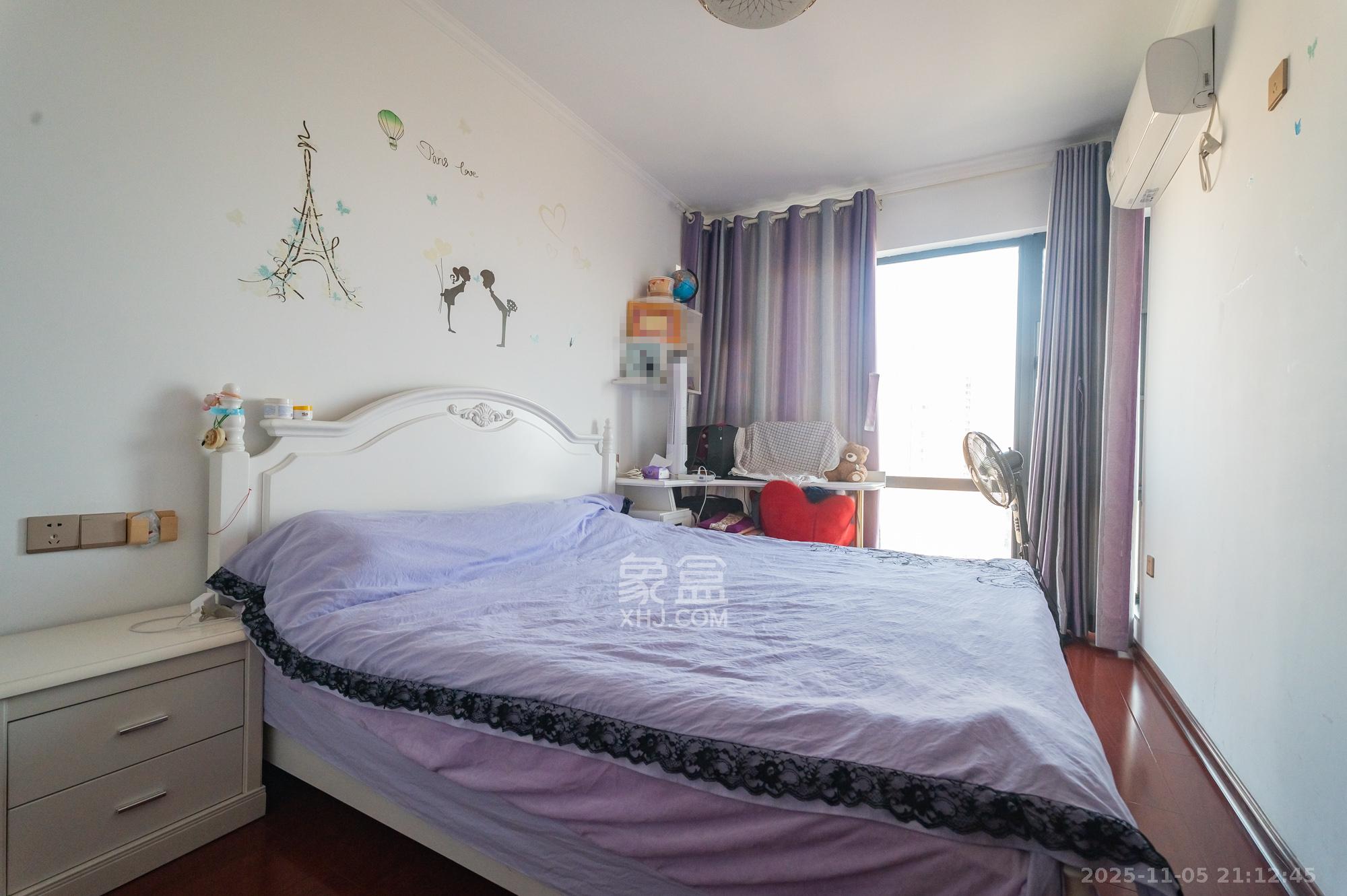 海伦春天 4室2厅2卫 91.8万 海伦春天 4室2厅2卫 91.8万卧室