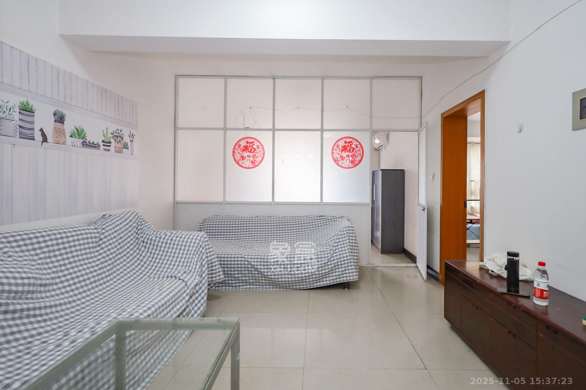 雄海花园  2室1厅1卫    2100.0元/月室内图