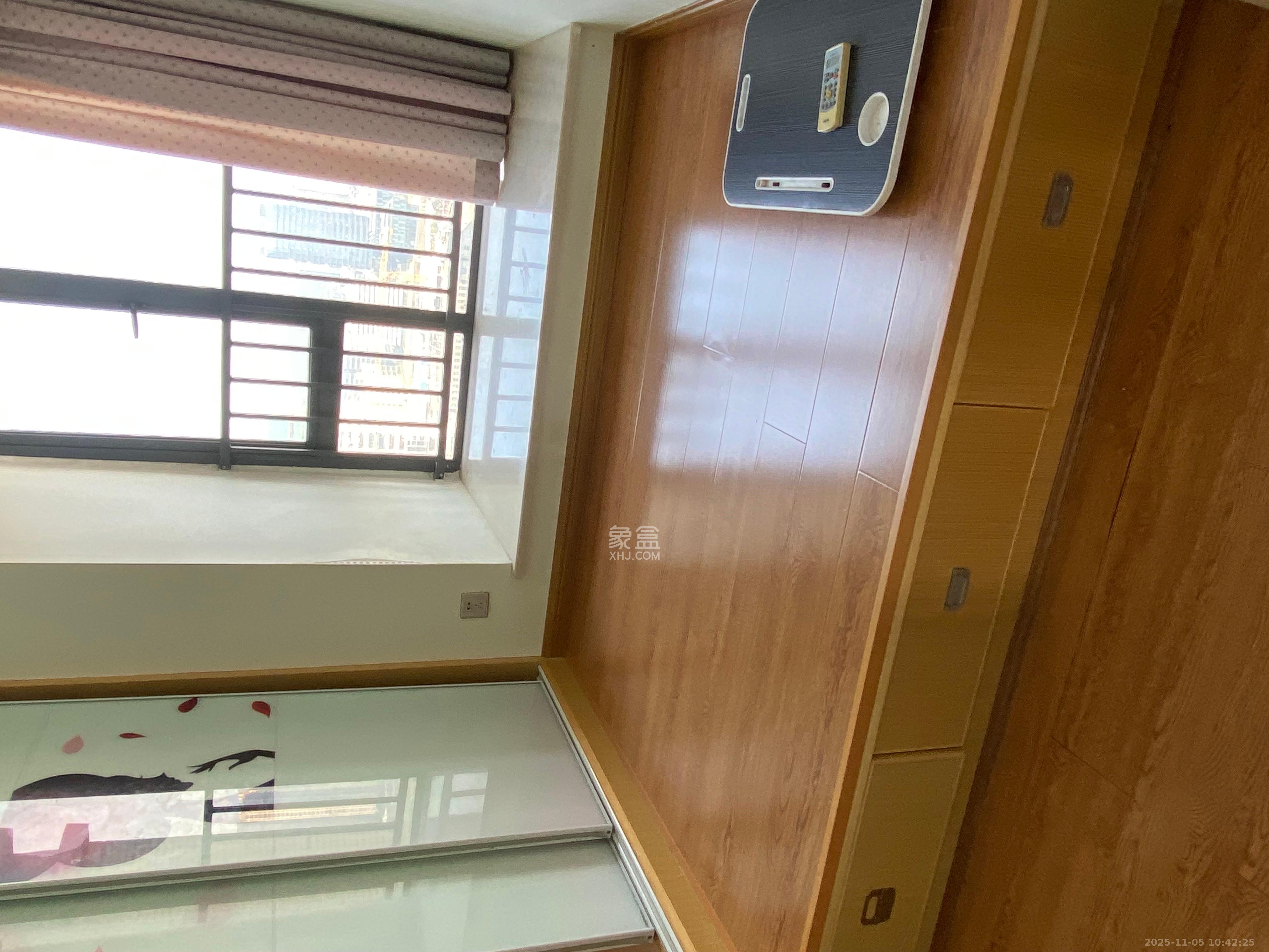 荣盛花语馨苑 3室2厅1卫 2400.0元/月 荣盛花语馨苑 3室2厅1卫 2400.0元/月室内图