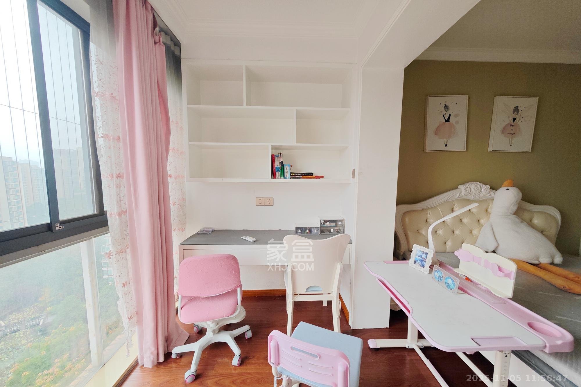 新城新世界一二三期 3室2厅1卫 147.0万 新城新世界一二三期 3室2厅1卫 147.0万阳台