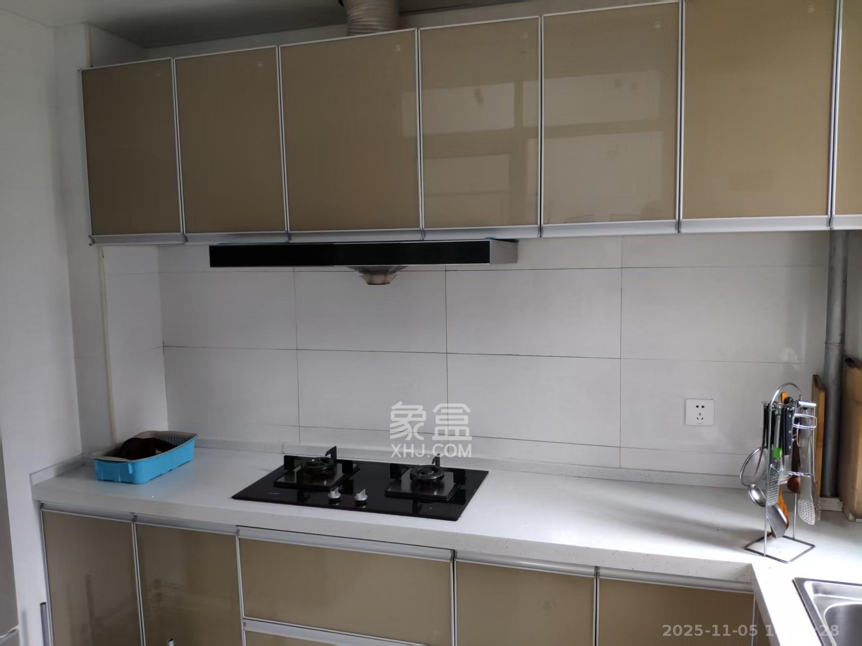 晟通牡丹舸  3室2厅2卫    3900.0元/月室内图