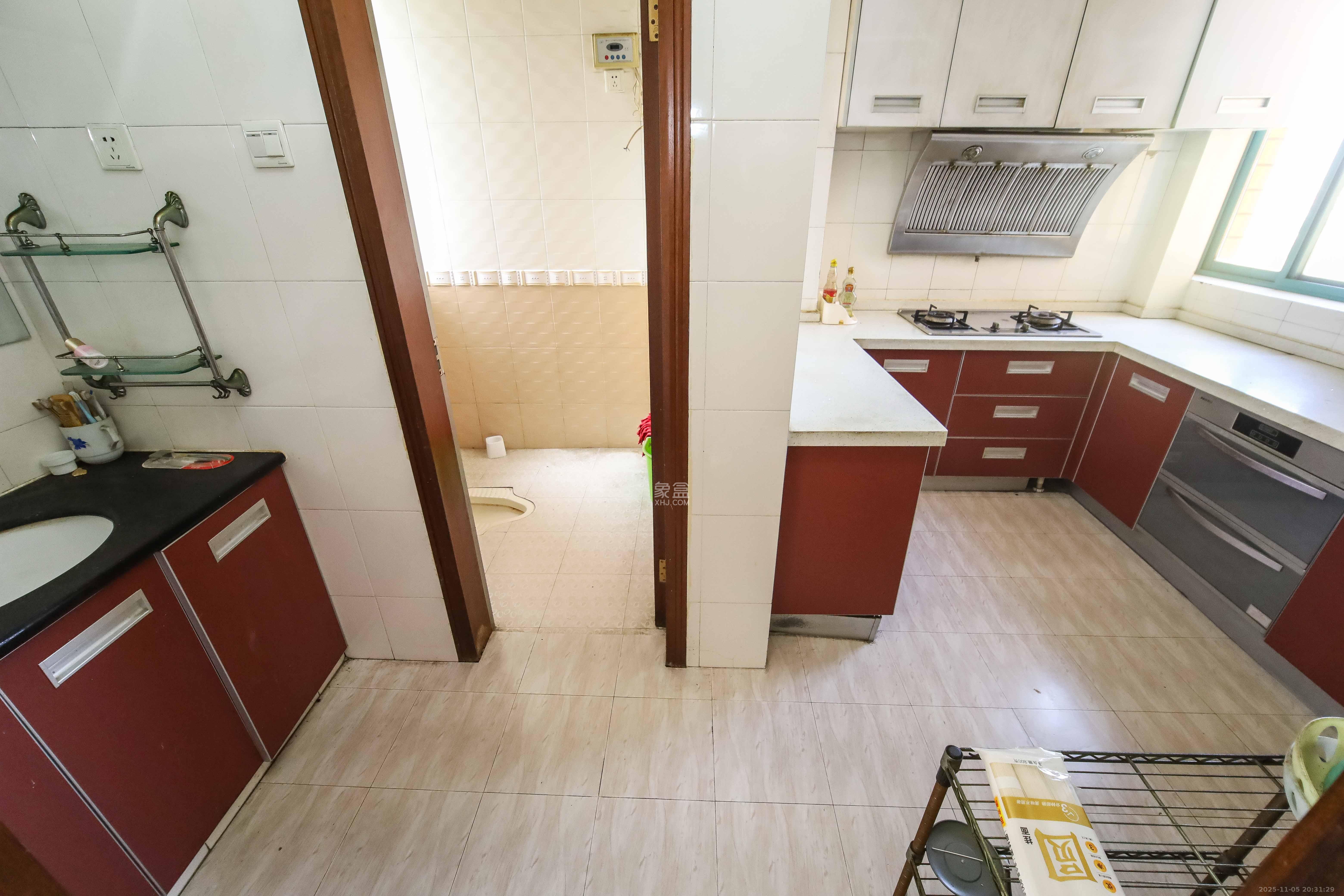 恒业雅苑  4室2厅2卫    152.0万厨房