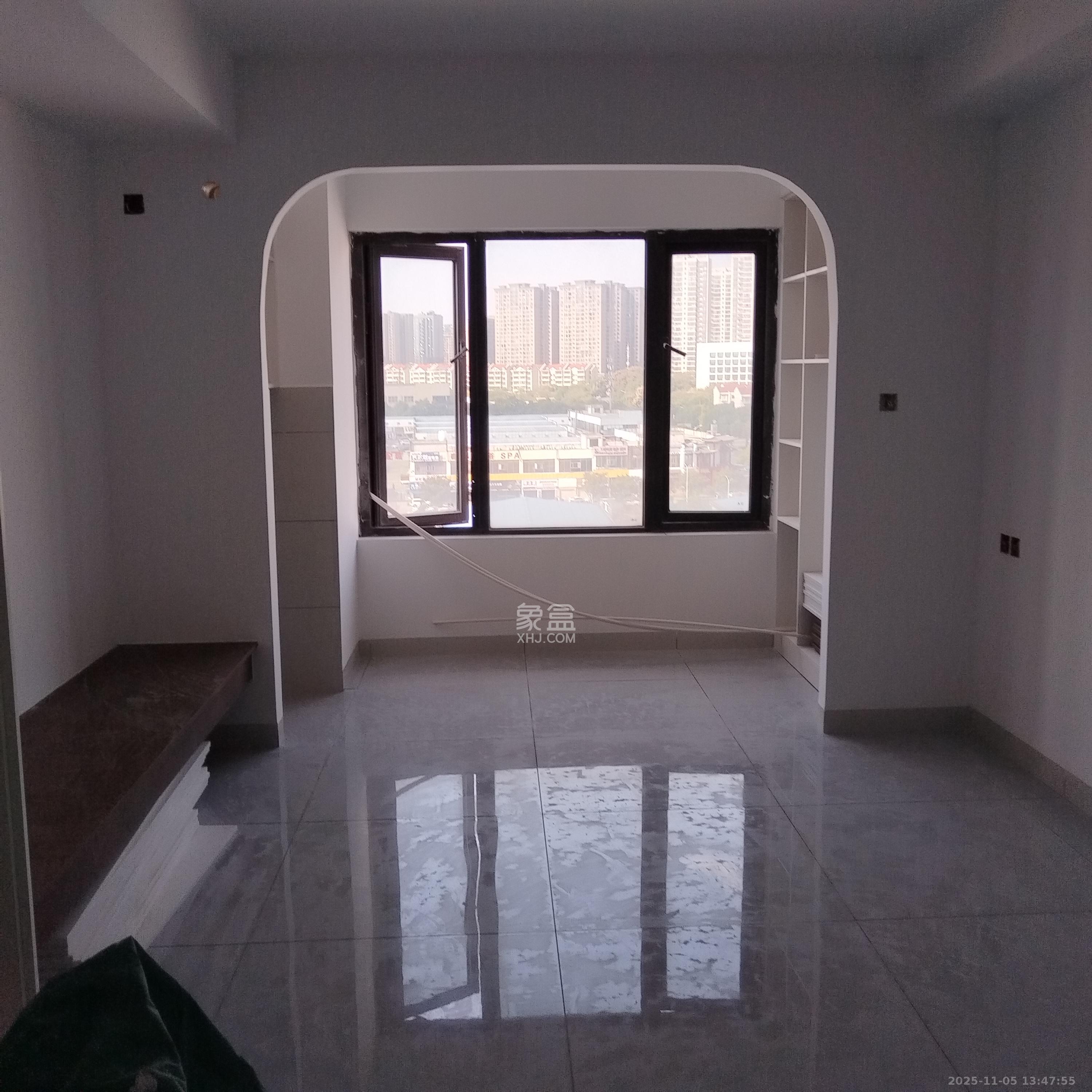 中海珑悦府  1室1厅1卫    1400.0元/月室内图