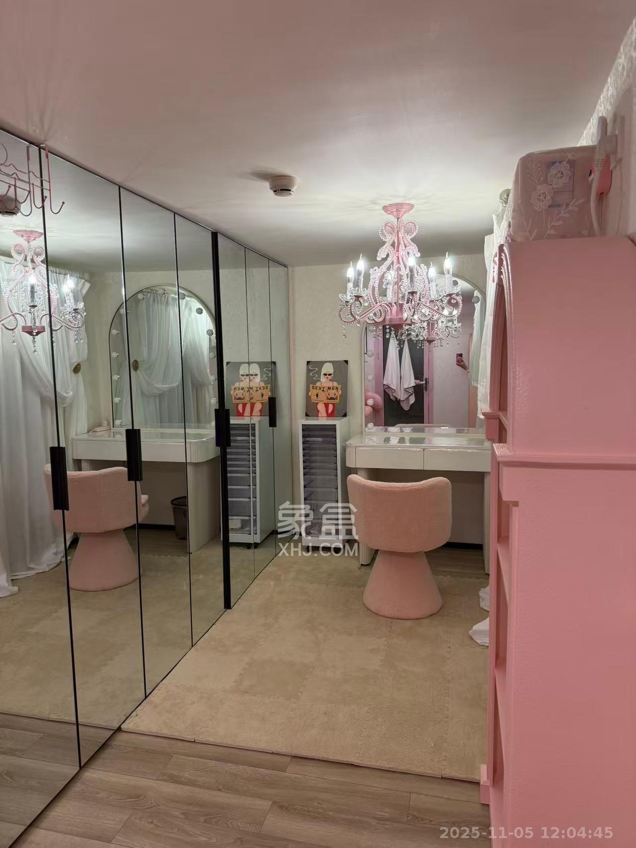 藏珑湖上公馆 1室1厅1卫 3500.0元/月 藏珑湖上公馆 1室1厅1卫 3500.0元/月室内图