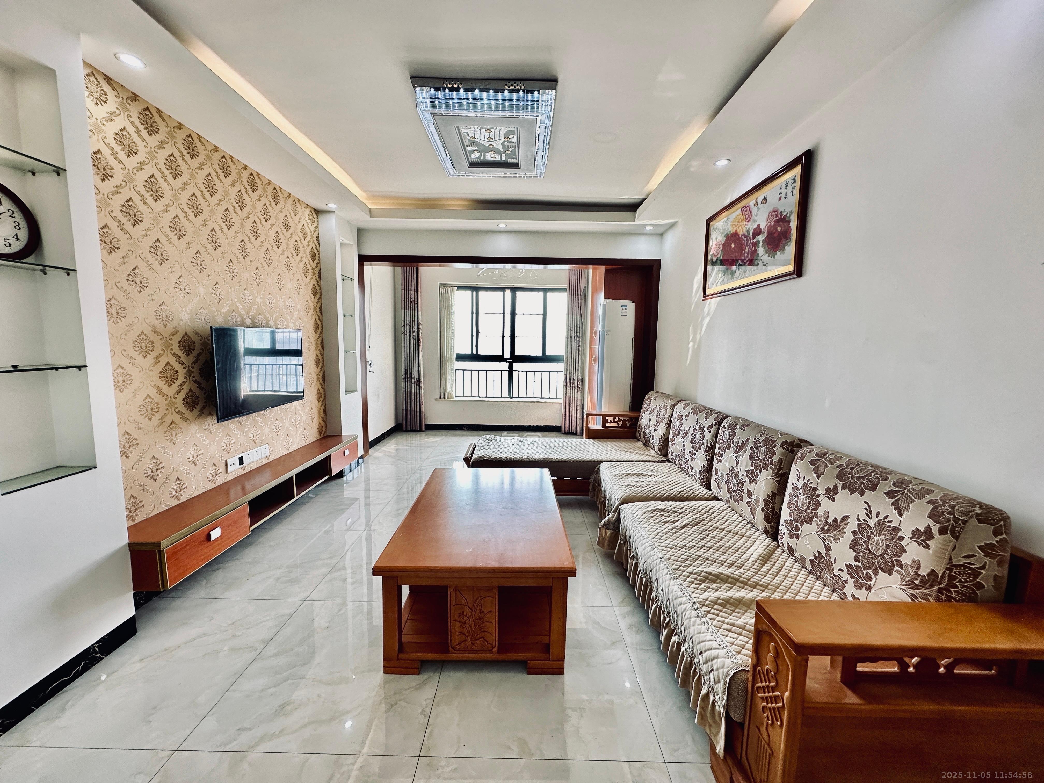 兰亭都荟(璟峰苑) 3室2厅1卫 2700.0元/月 兰亭都荟(璟峰苑) 3室2厅1卫 2700.0元/月室内图