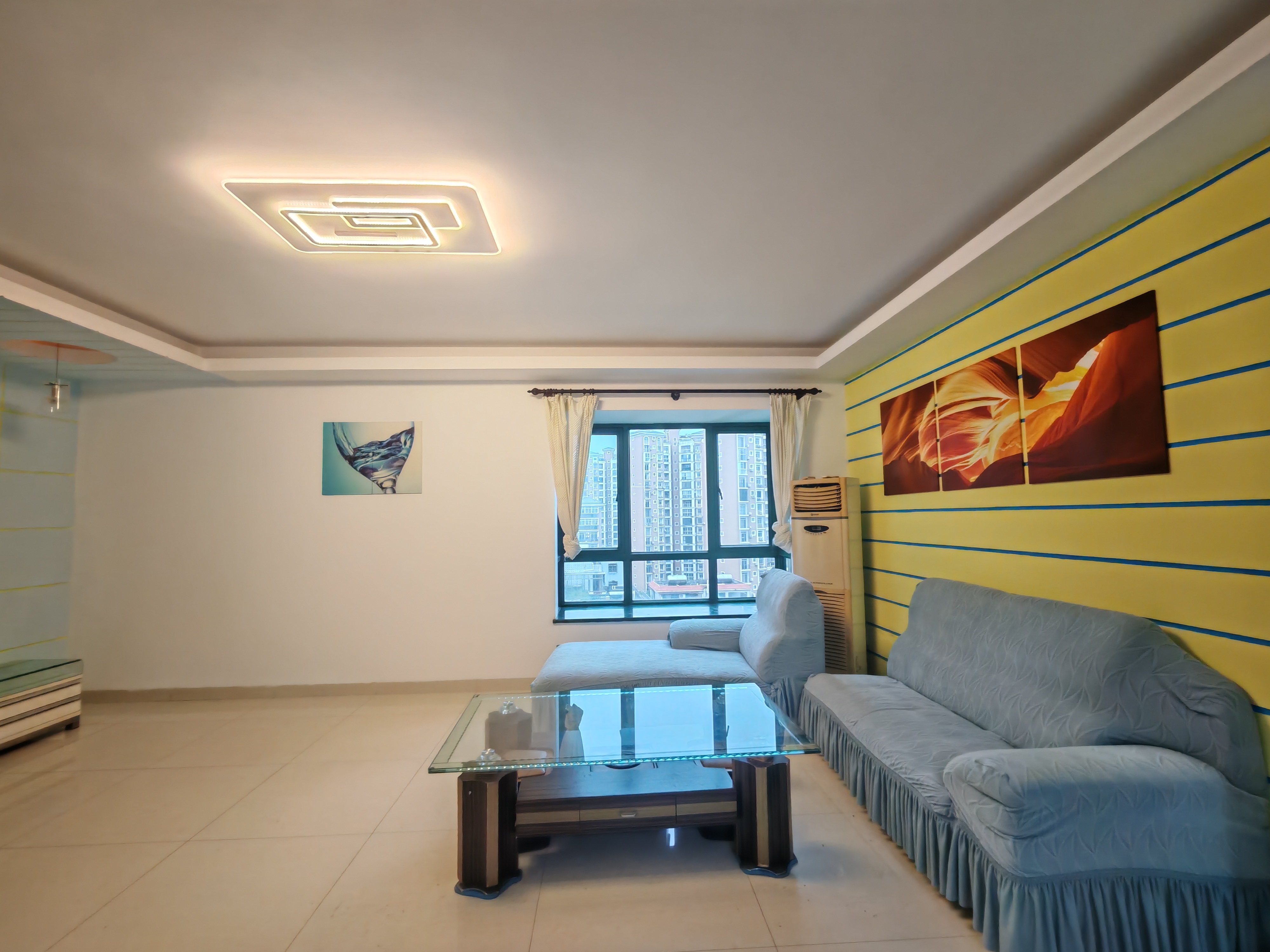 东盛名苑  3室2厅2卫    2800.0元/月