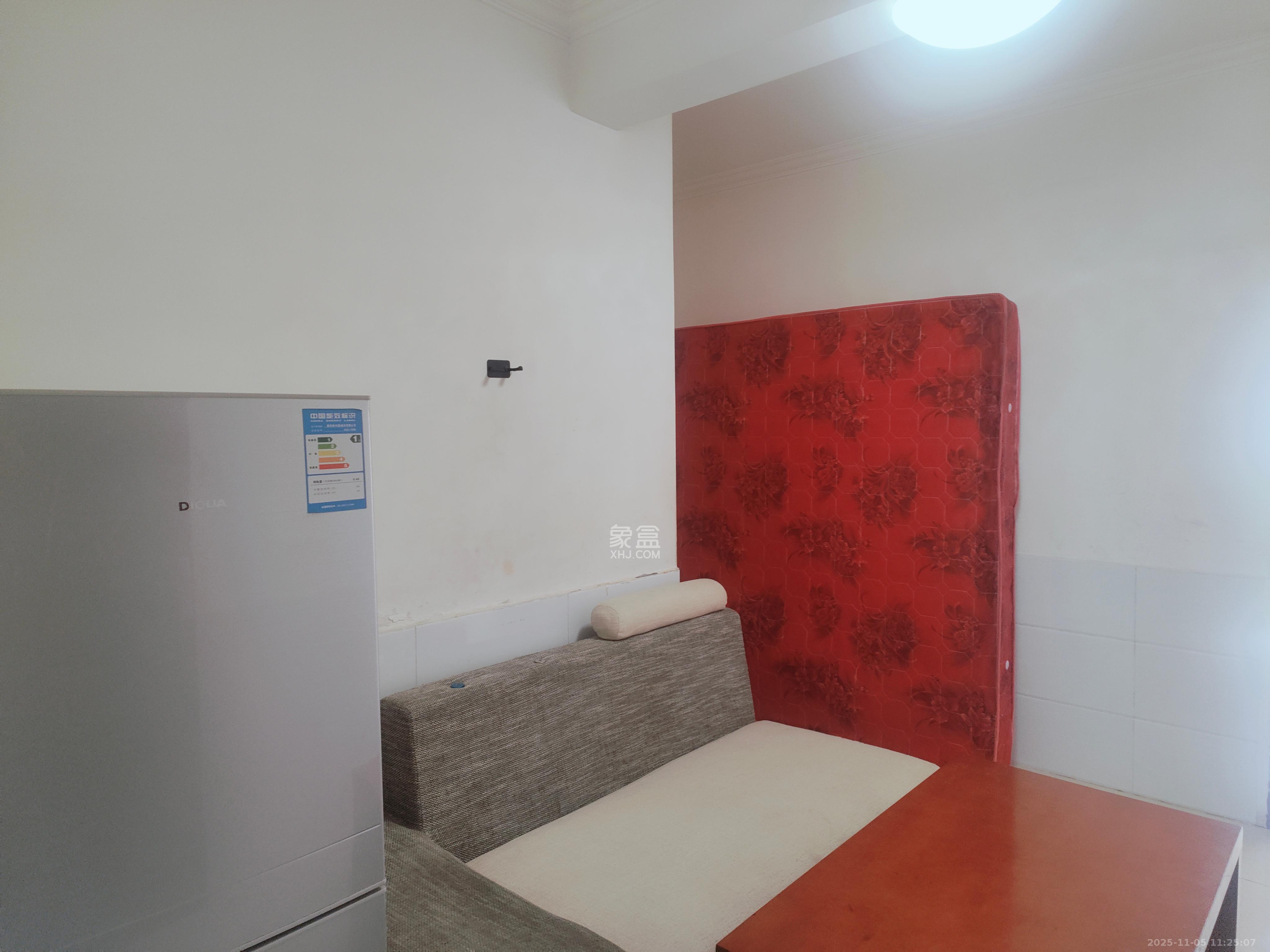 先锋新宇 1室1厅1卫 1000.0元/月 先锋新宇 1室1厅1卫 1000.0元/月室内图