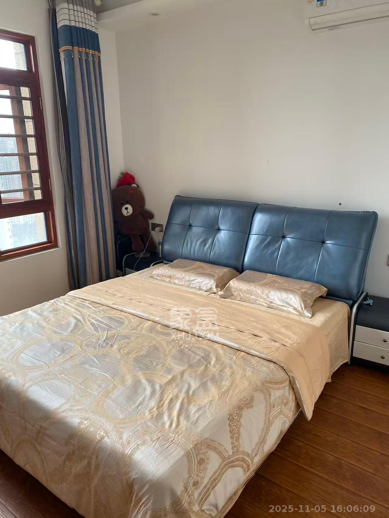 金茂梅溪湖  3室2厅2卫    3200.0元/月室内图