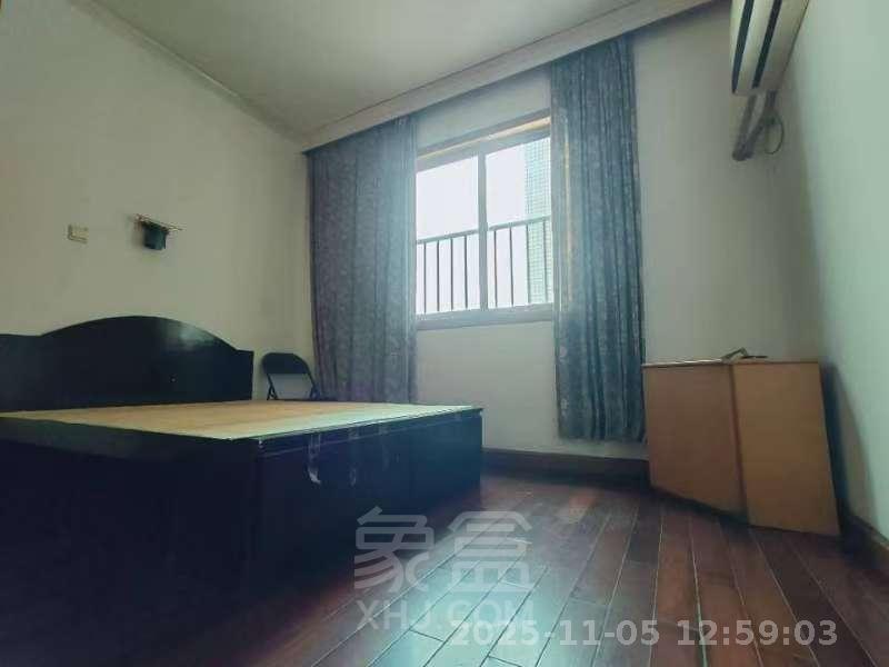 房产大厦  3室2厅1卫    1500.0元/月室内图