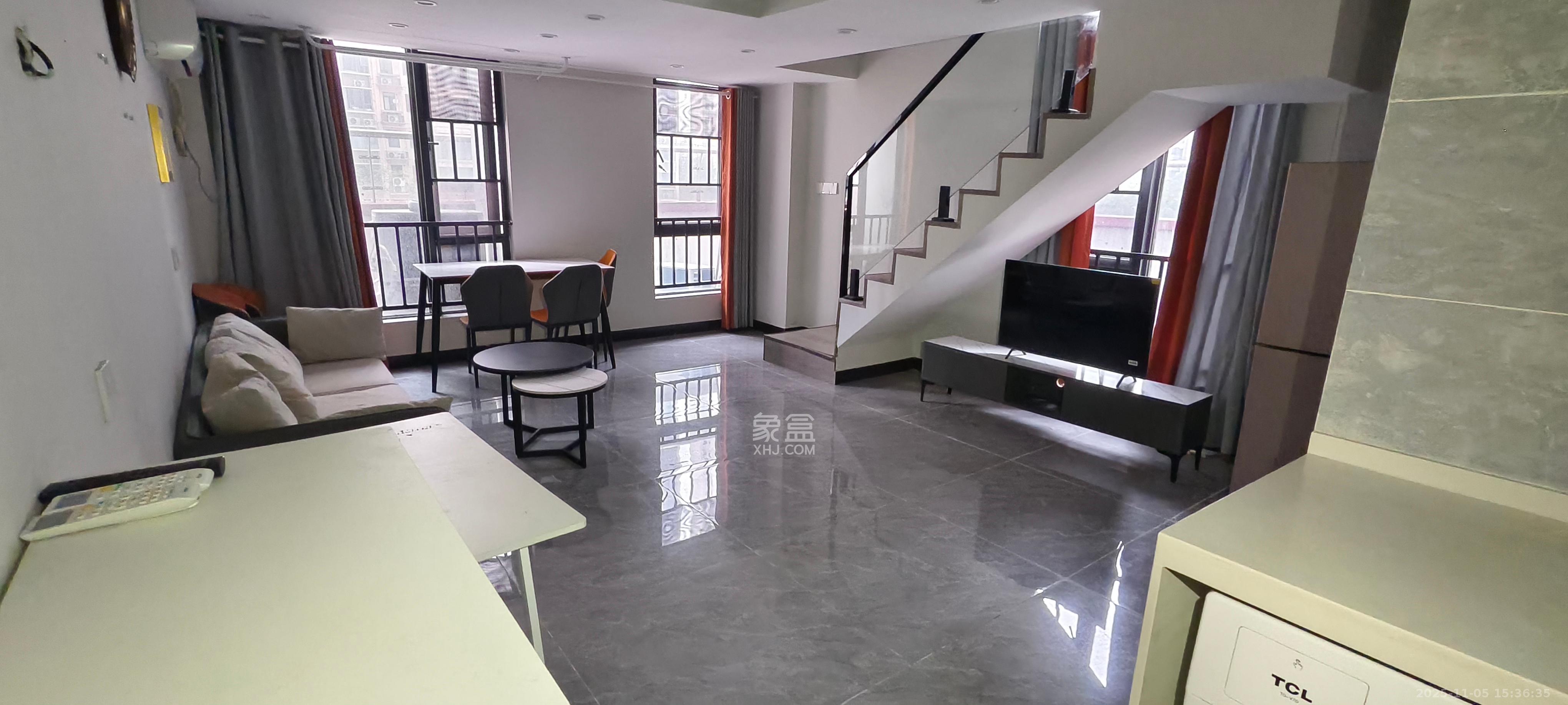 力高凤凰新天  2室2厅1卫    2500.0元/月