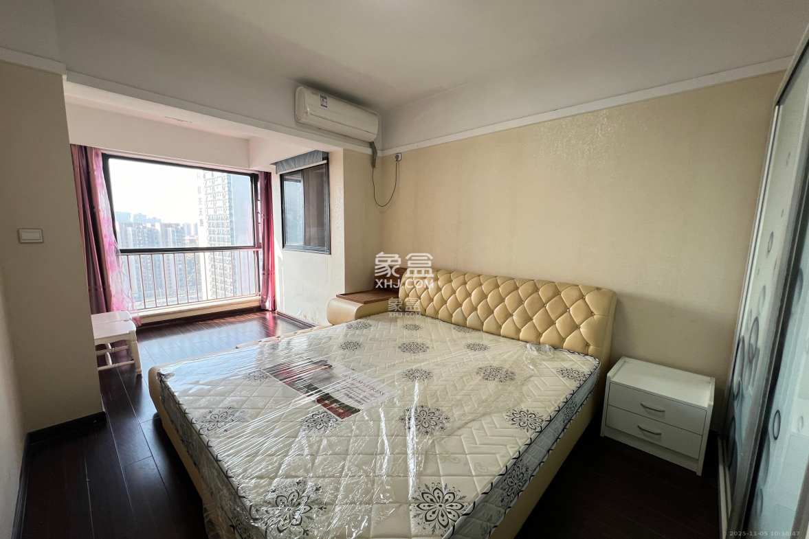 德思勤城市广场(宝格丽公寓) 2室1厅1卫 3200.0元/月 德思勤城市广场(宝格丽公寓) 2室1厅1卫 3200.0元/月室内图