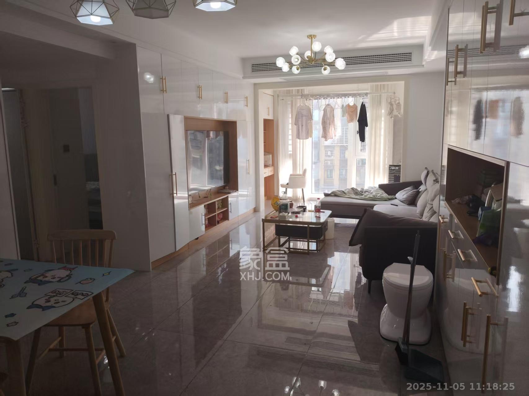 和润园三期 2室2厅1卫 2500.0元/月 和润园三期 2室2厅1卫 2500.0元/月室内图