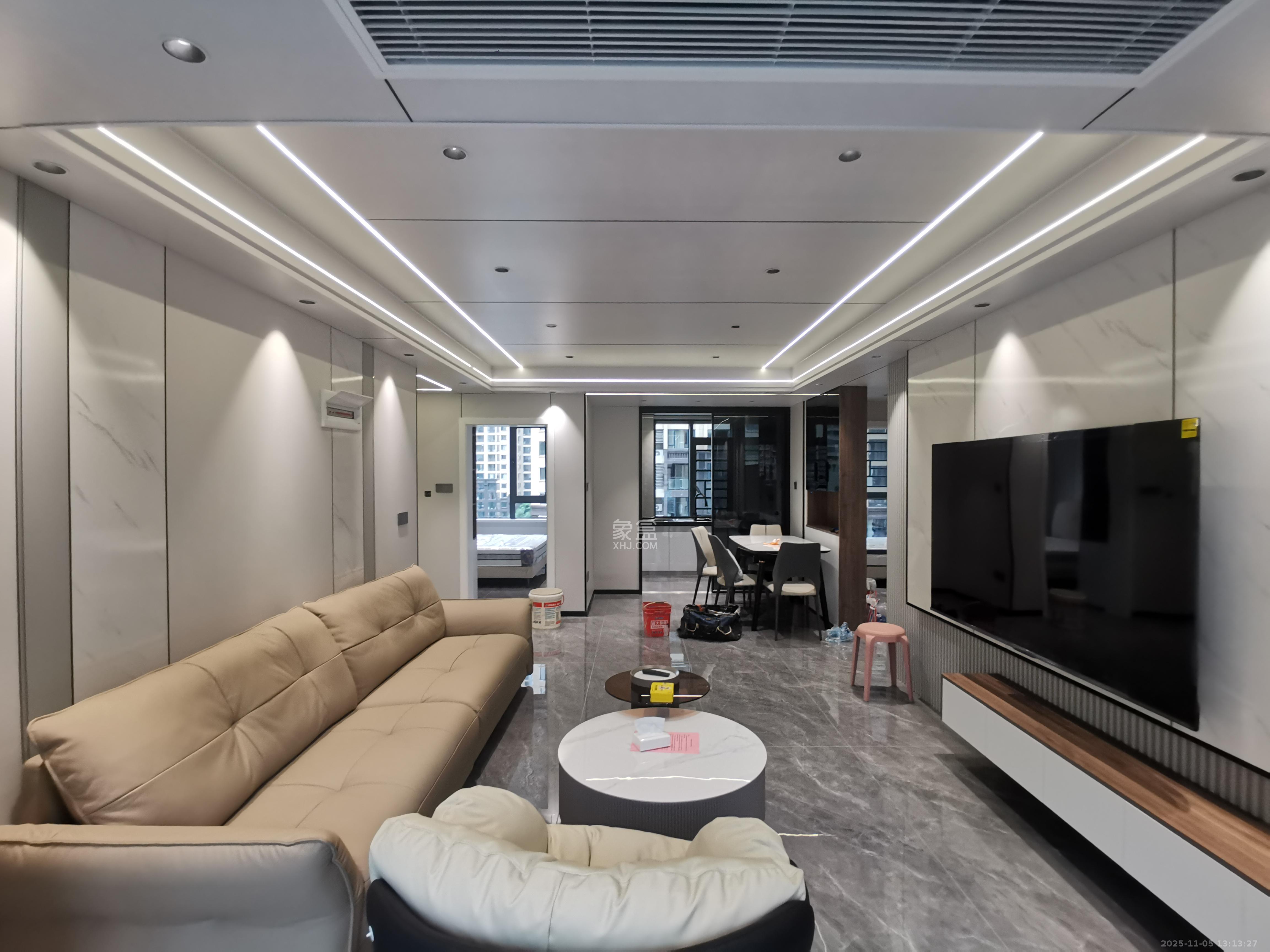 明发阅江悦府  4室2厅2卫    3100.0元/月