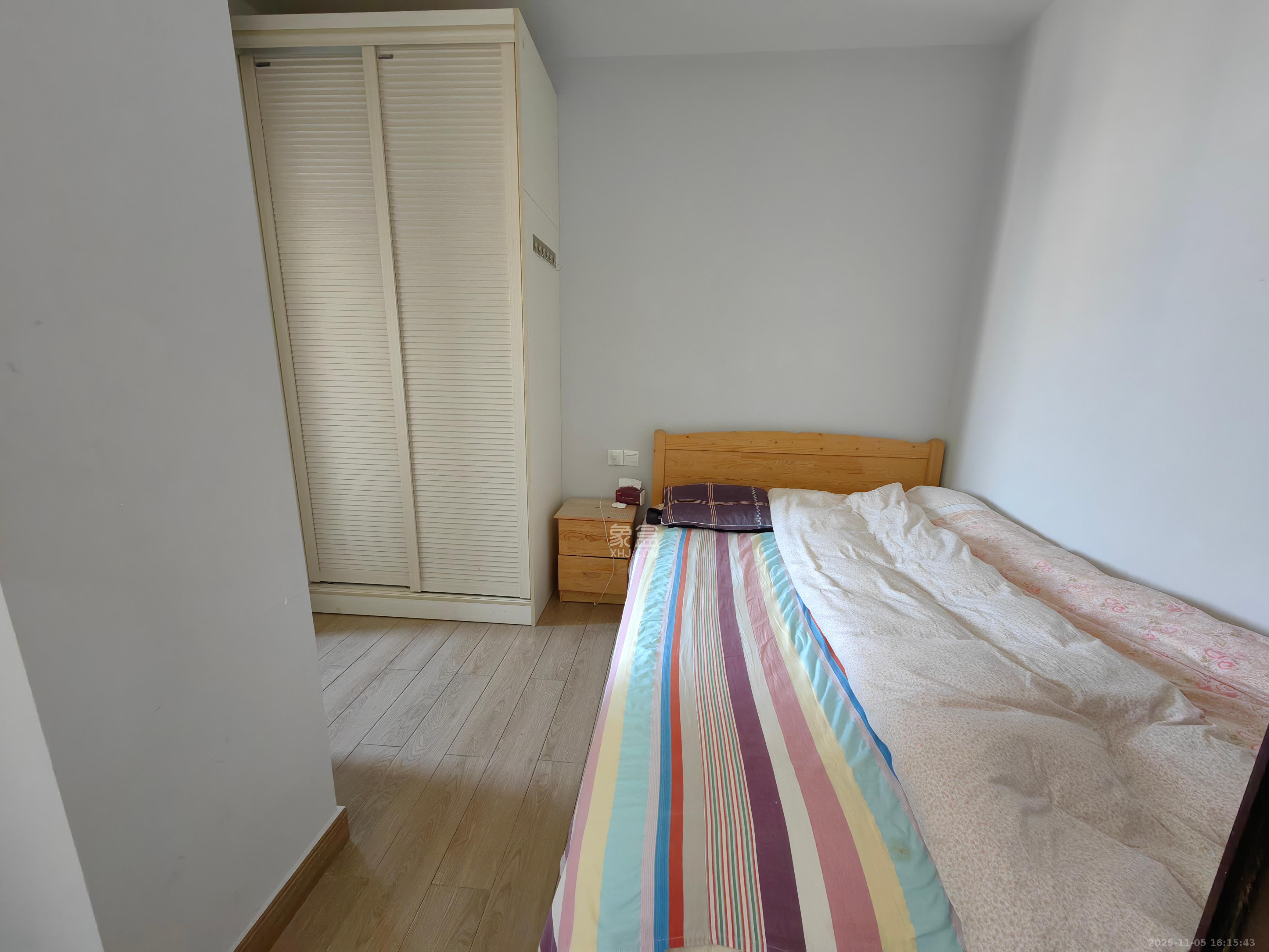 三角花园星城  1室1厅1卫    1800.0元/月室内图