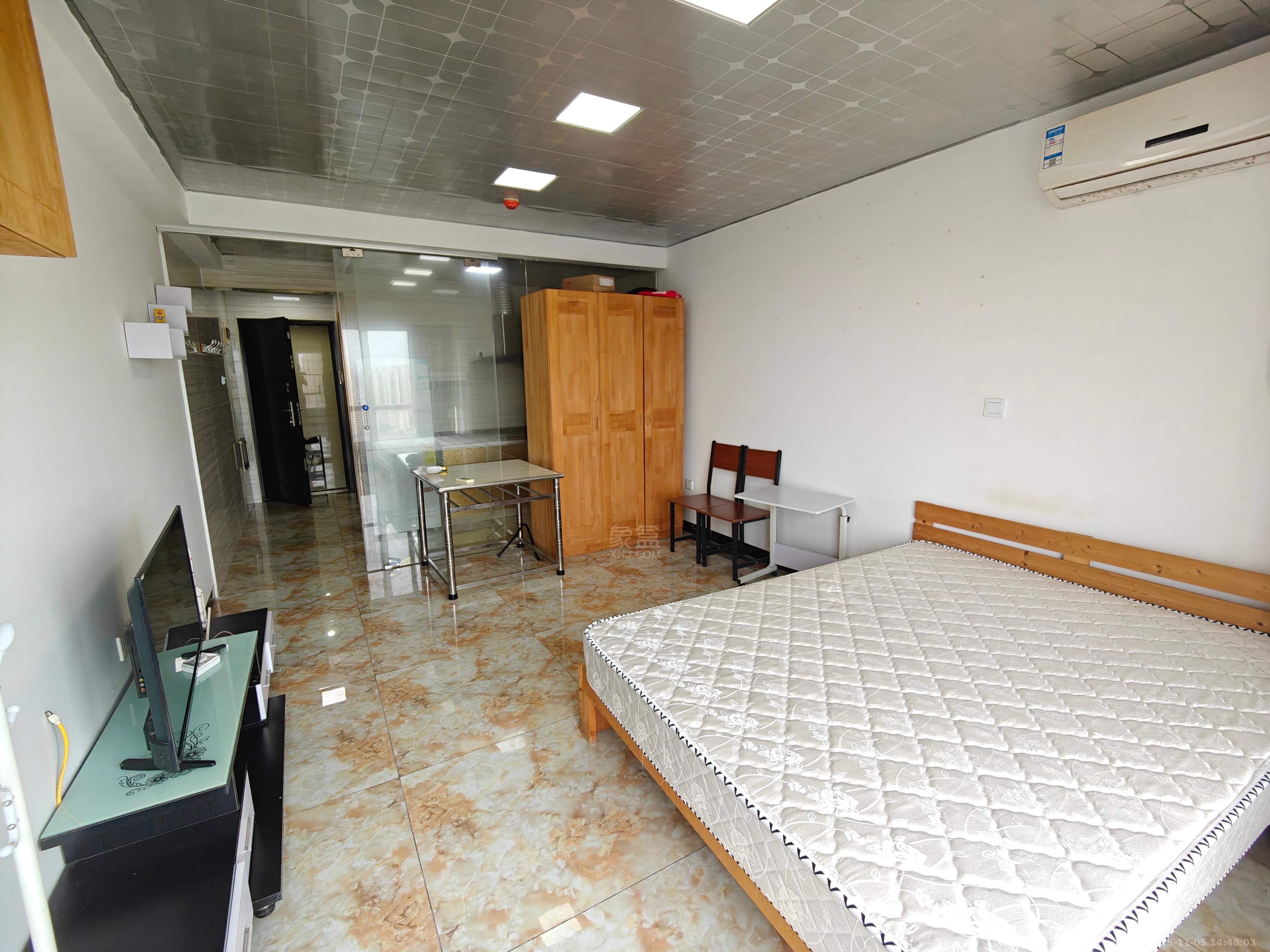 美的城三期  1室1厅1卫    900.0元/月