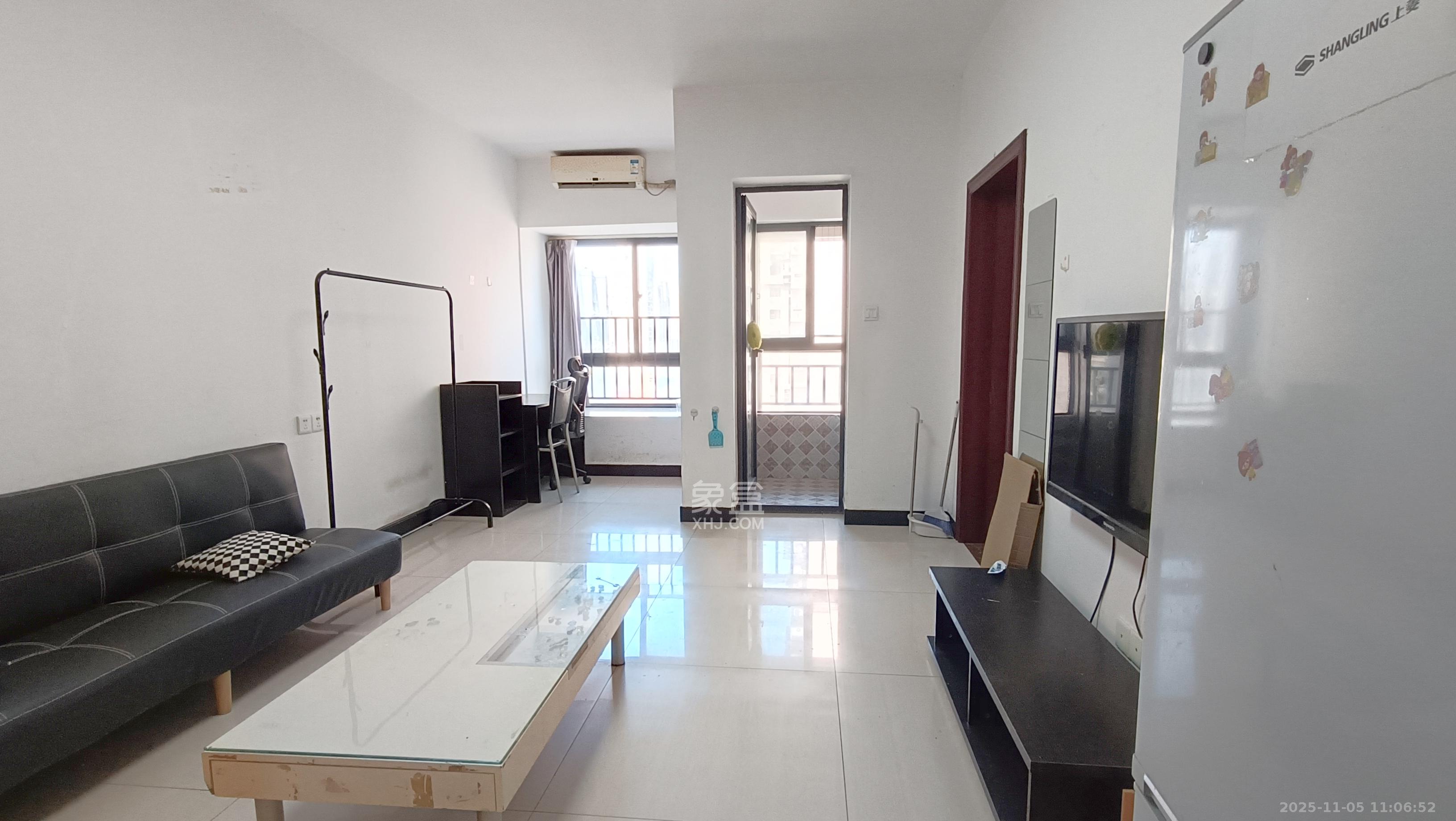 上峰苑(兰亭玥岛) 1室0厅1卫 1500.0元/月 上峰苑(兰亭玥岛) 1室0厅1卫 1500.0元/月室内图