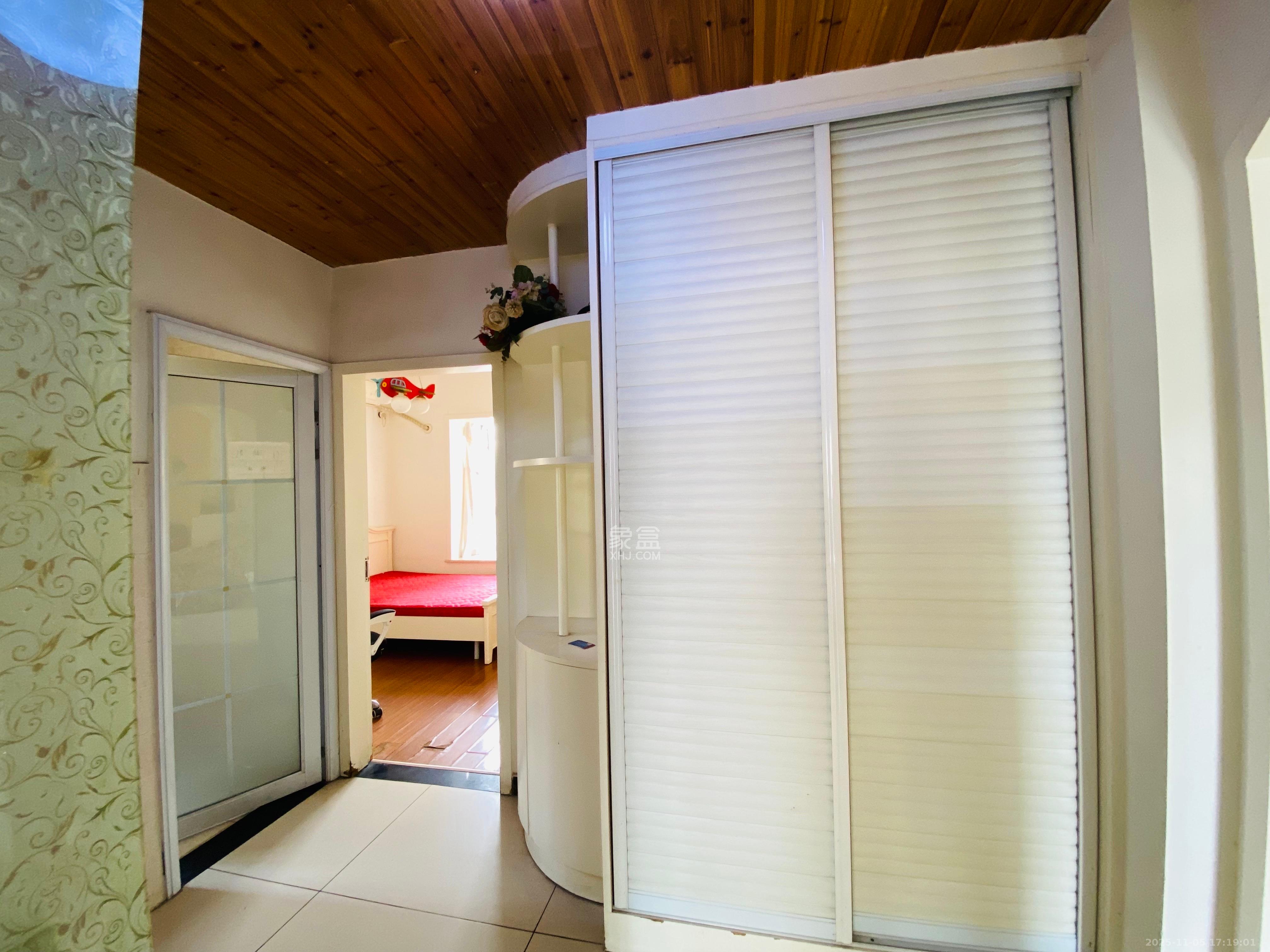 瑞都华庭(华庭美苑) 3室2厅1卫 2400.0元/月 瑞都华庭(华庭美苑) 3室2厅1卫 2400.0元/月室内图